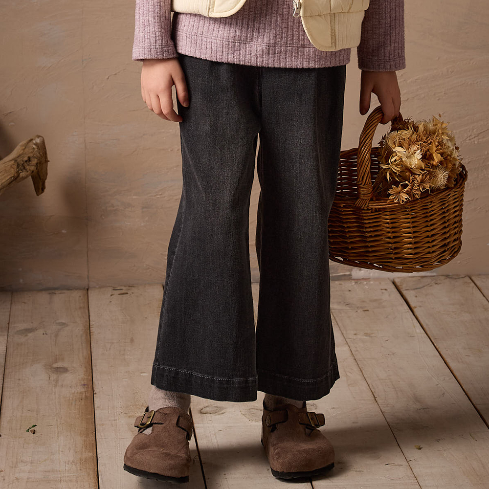 PIPPY 簡約舒適寬口牛仔長褲 深灰
