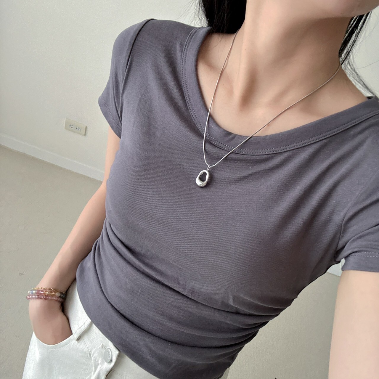 側邊抓皺圓領短袖bra T（現貨）