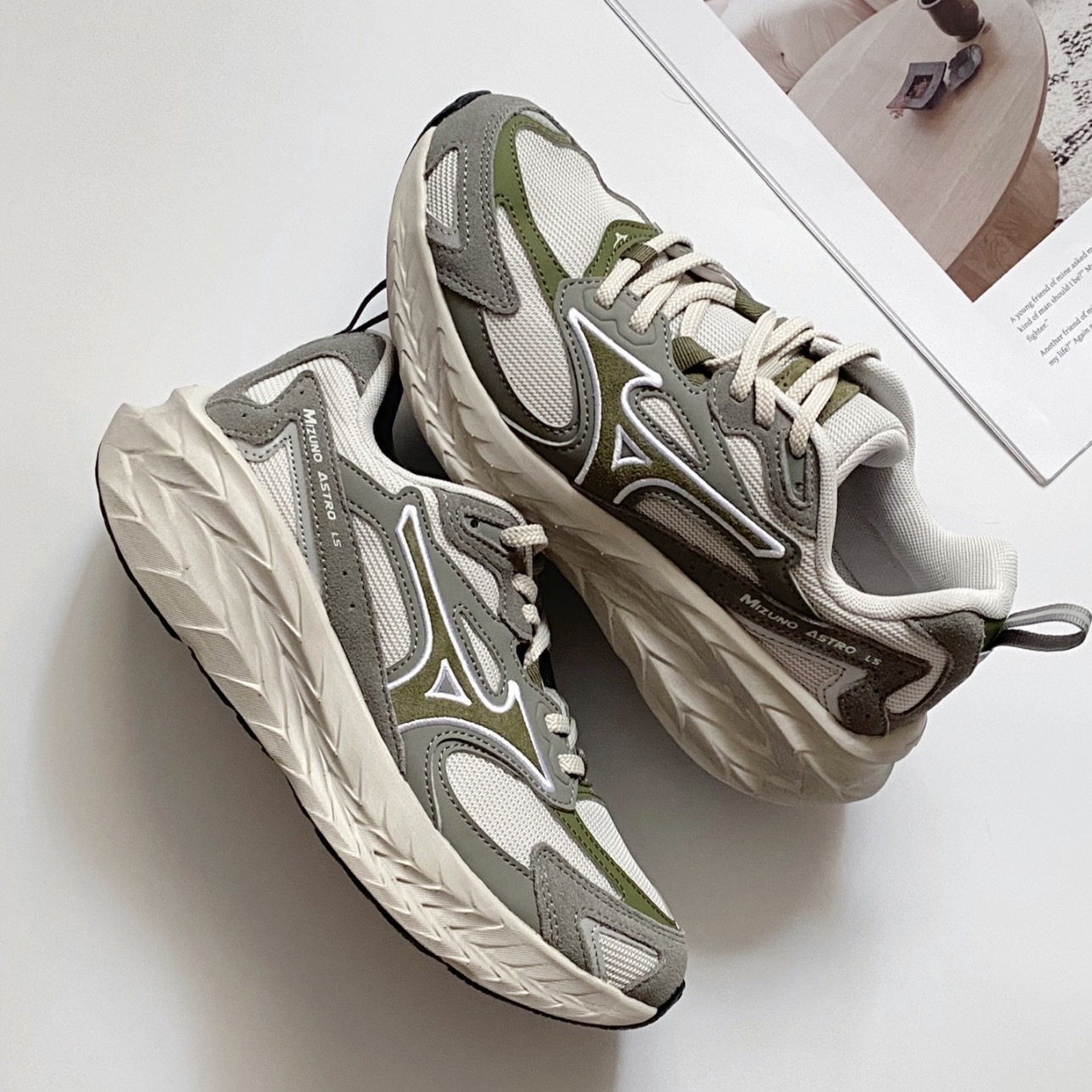 MIZUNO ASTRO LS 銀綠 厚底增高 緩震回彈 跑步鞋 美津濃 男女同款 D1GH252105