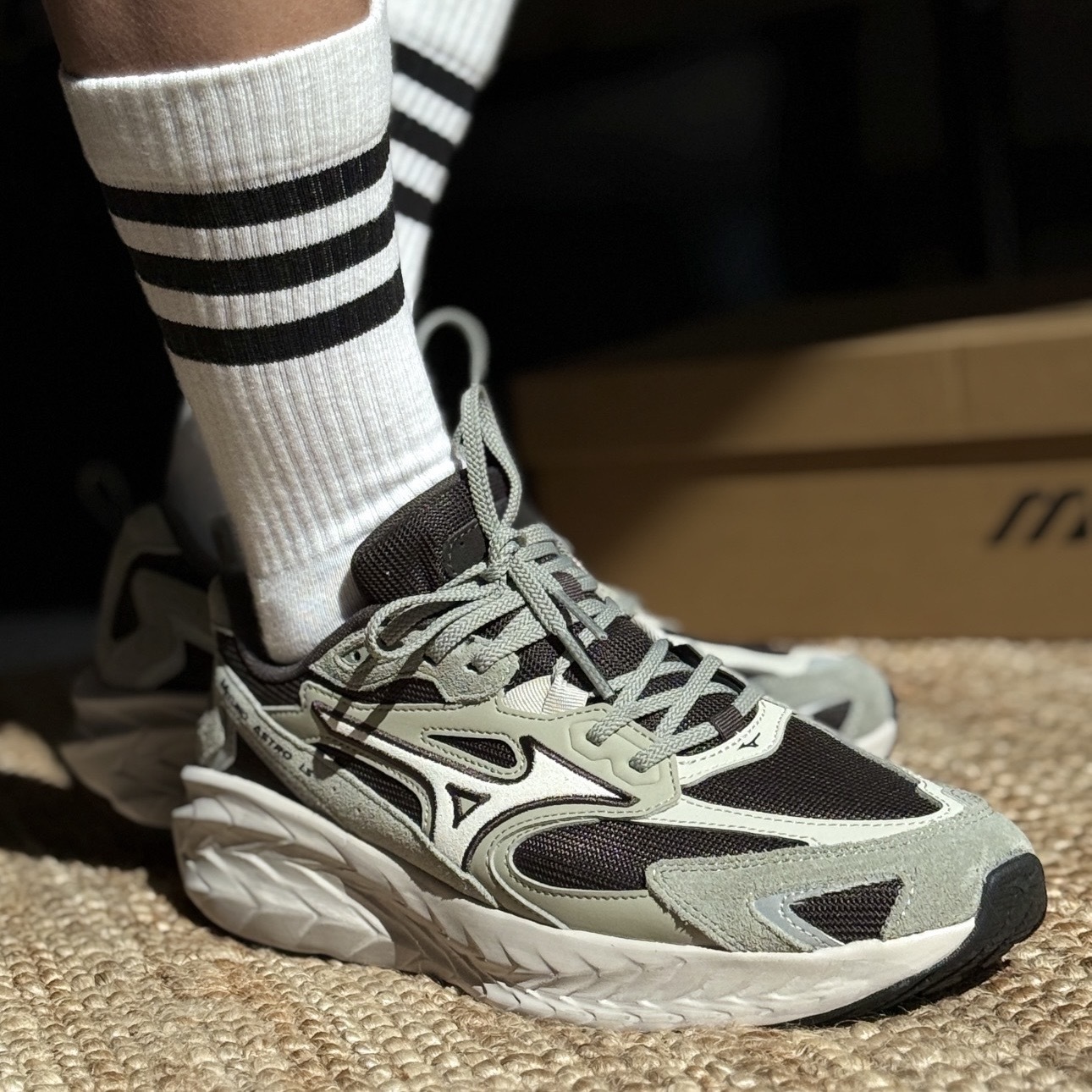 MIZUNO ASTRO LS 鼠尾草灰 厚底增高 緩震回彈 跑步鞋 美津濃 男鞋 D1GH252103