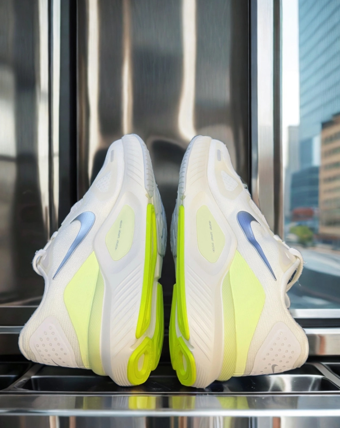 女鞋 NIKE W STRUCTURE 26 白螢光綠 緩震 網布 透氣 支撐 慢跑 運動鞋【HJ1101-103】