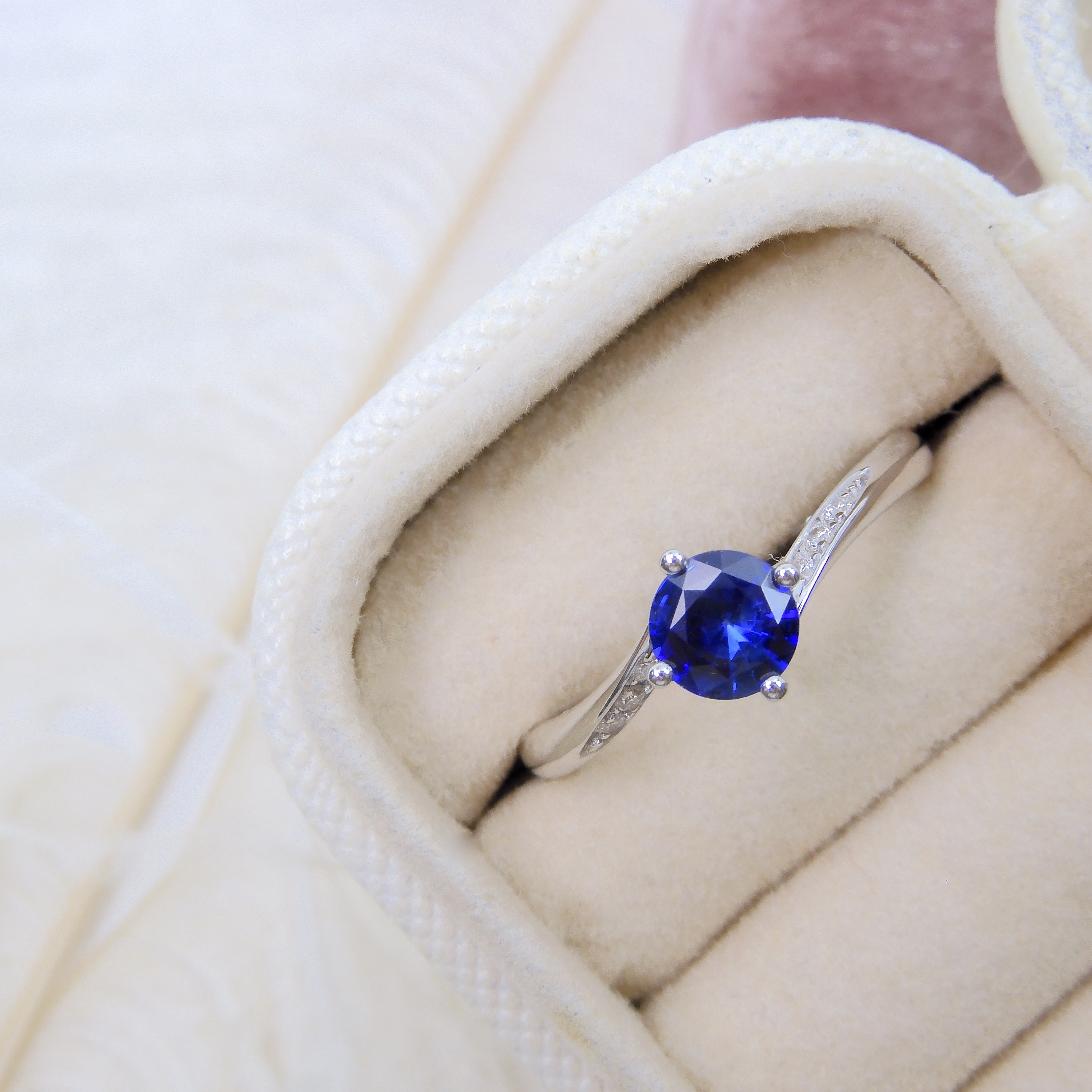 訂製 18K金 0.6ct 藍寶石戒指