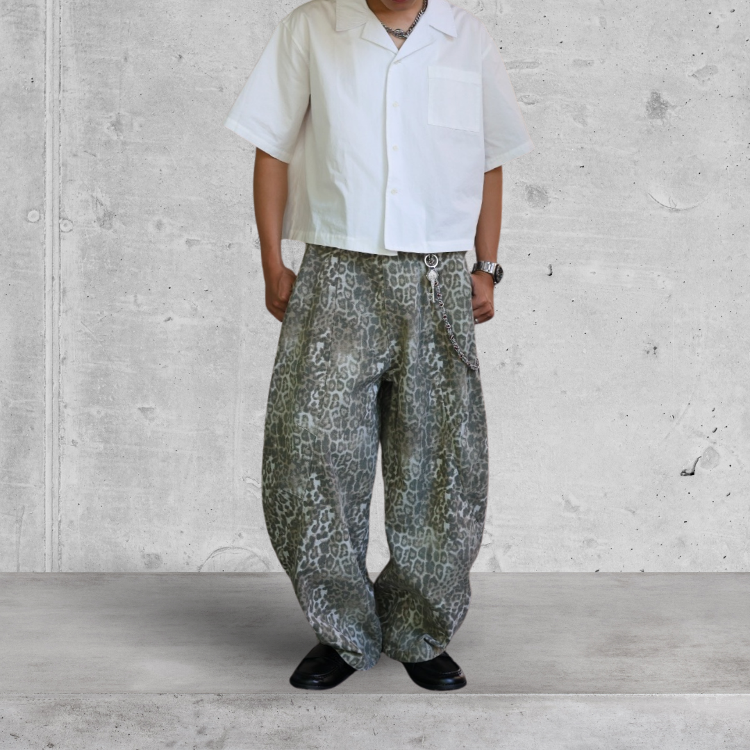 （現貨）P032灰棕豹紋彎刀褲