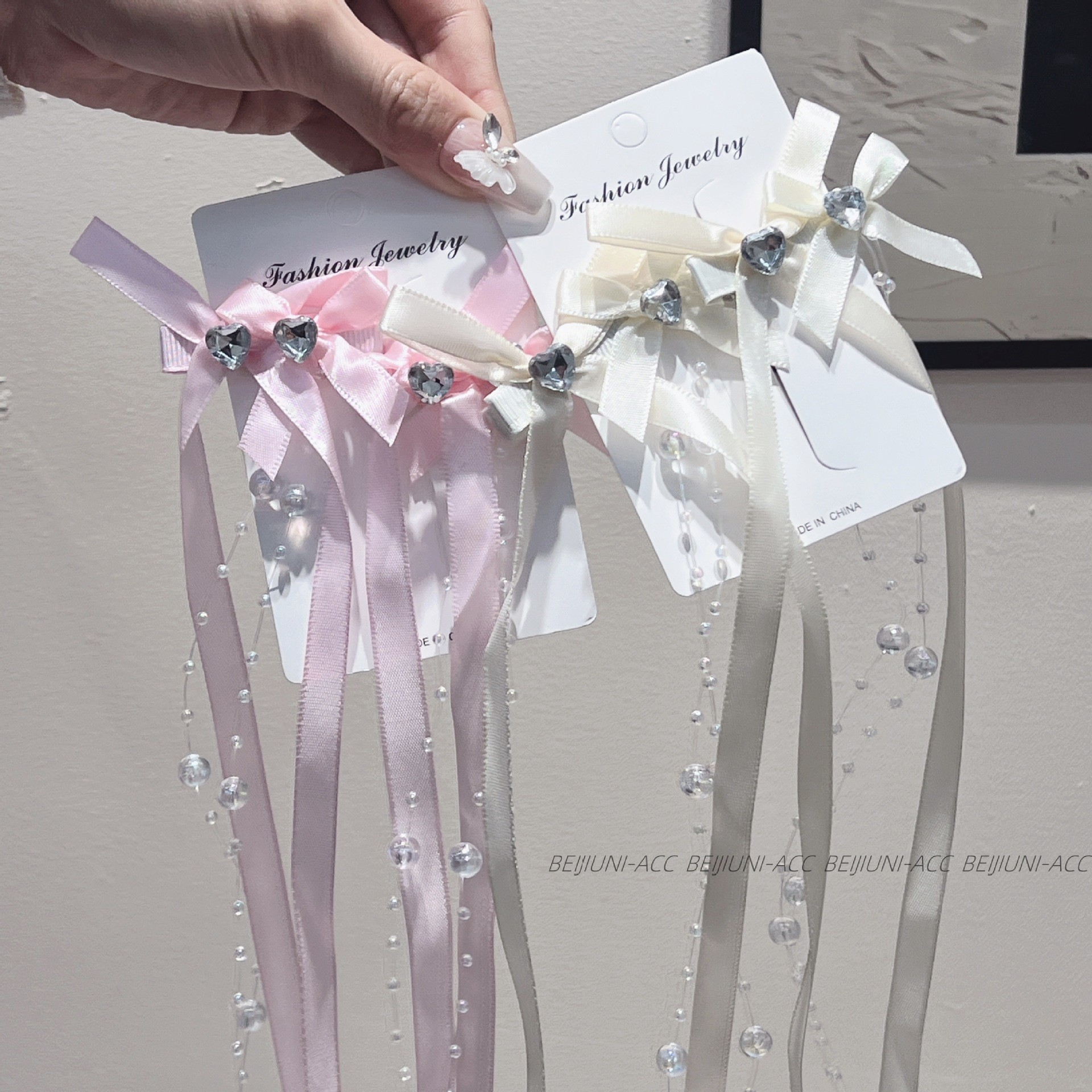 [2 PAIRS FOR RM10] Dreamy Rhinestone Bow Hair Clip