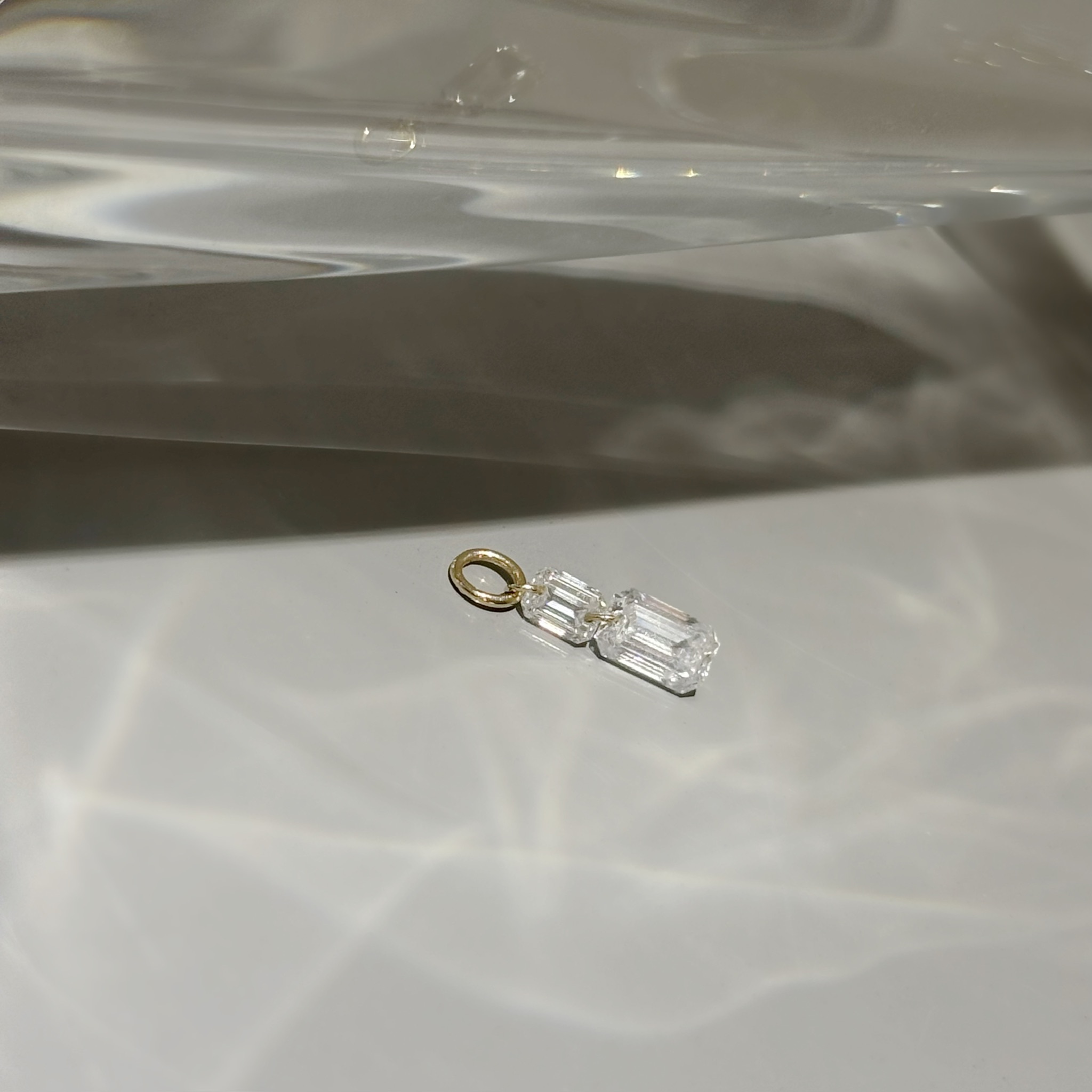 14K Floating祖母綠切割裸鑽耳墜