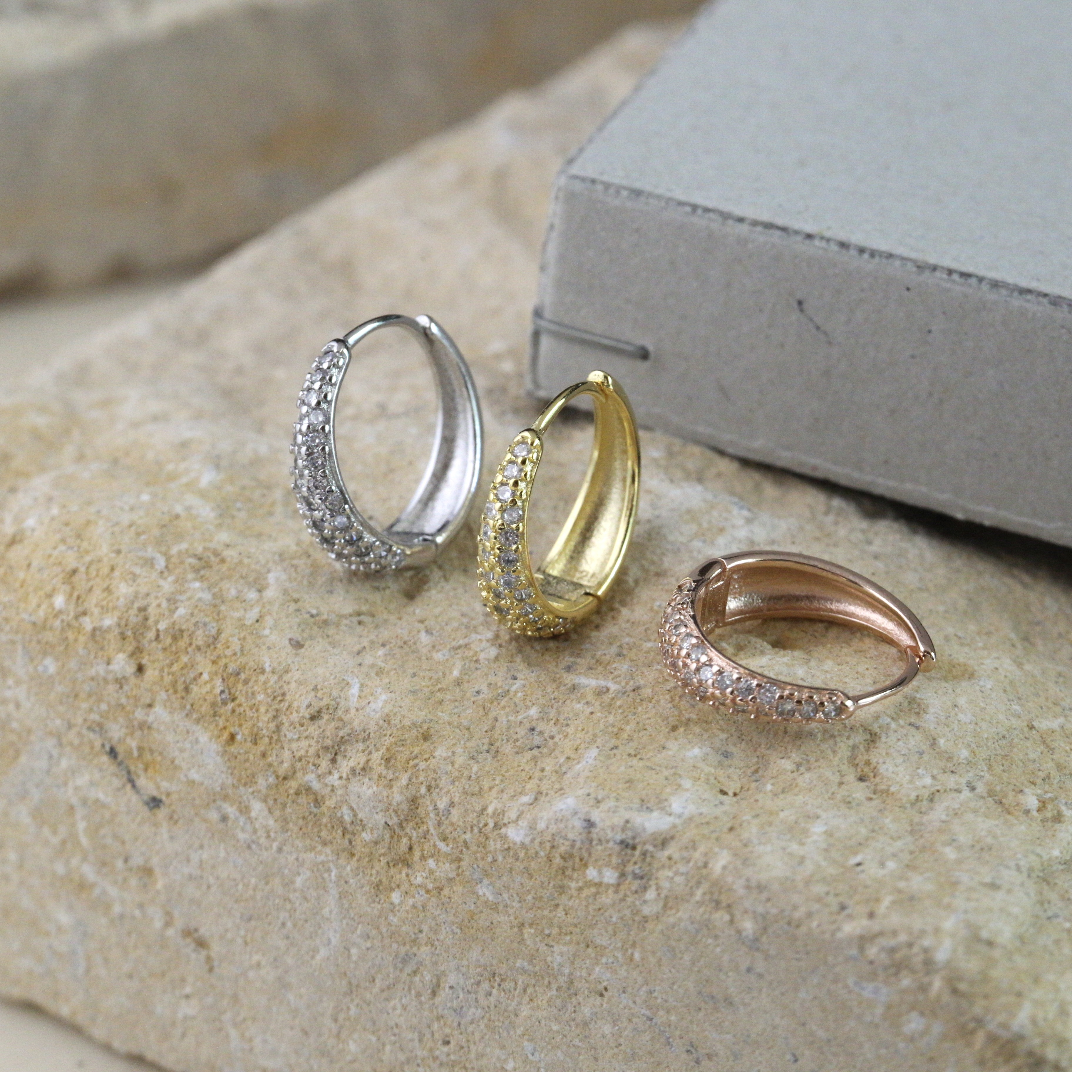 Sve31  (16.5mm(L)鋯石圈耳環）