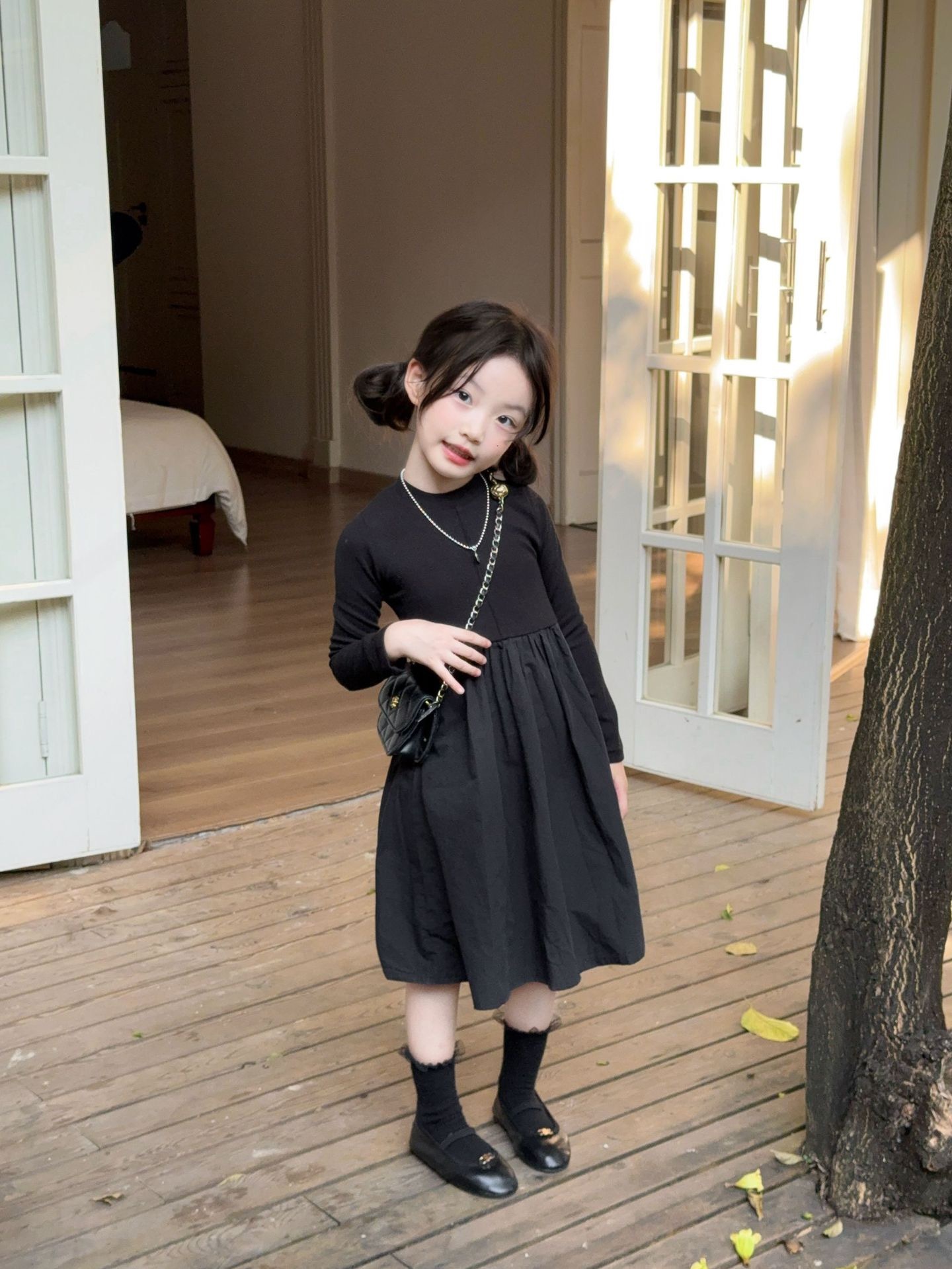 美美的優雅黑洋裝