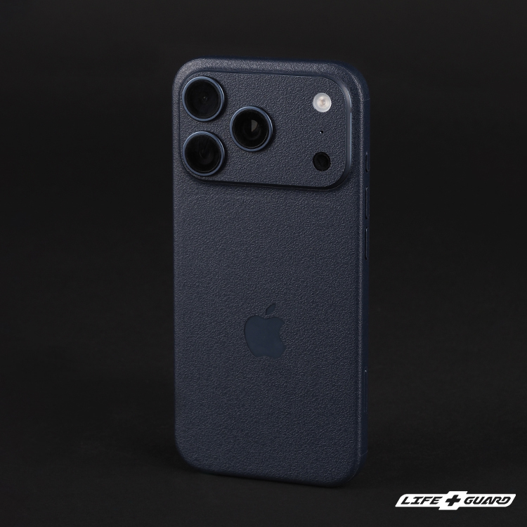 LIFE+GUARD 手機貼膜安裝示意，適用 iPhone 17 Pro max