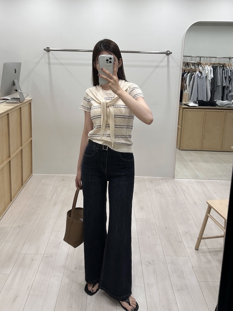 修掉大屁股附皮帶直筒牛仔褲