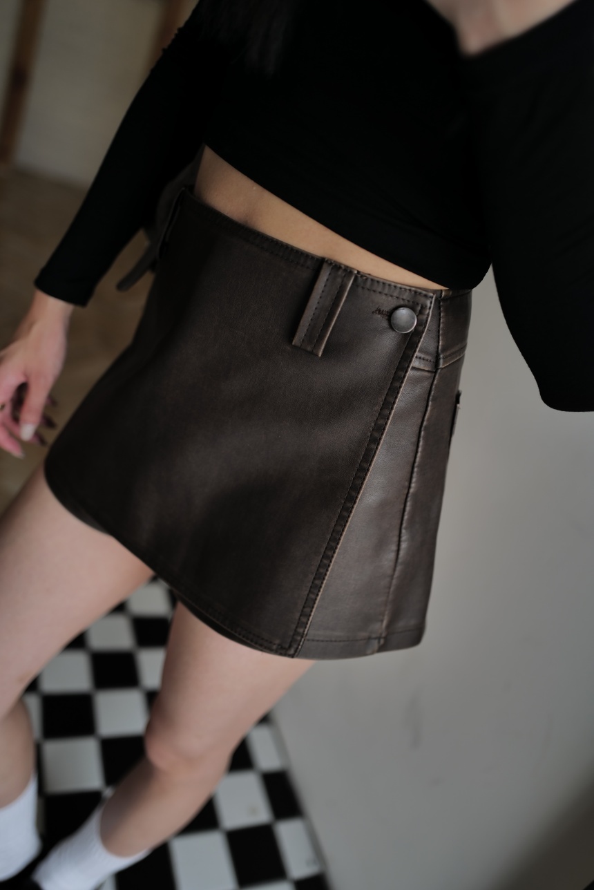 洗刷色皮褲裙*2色