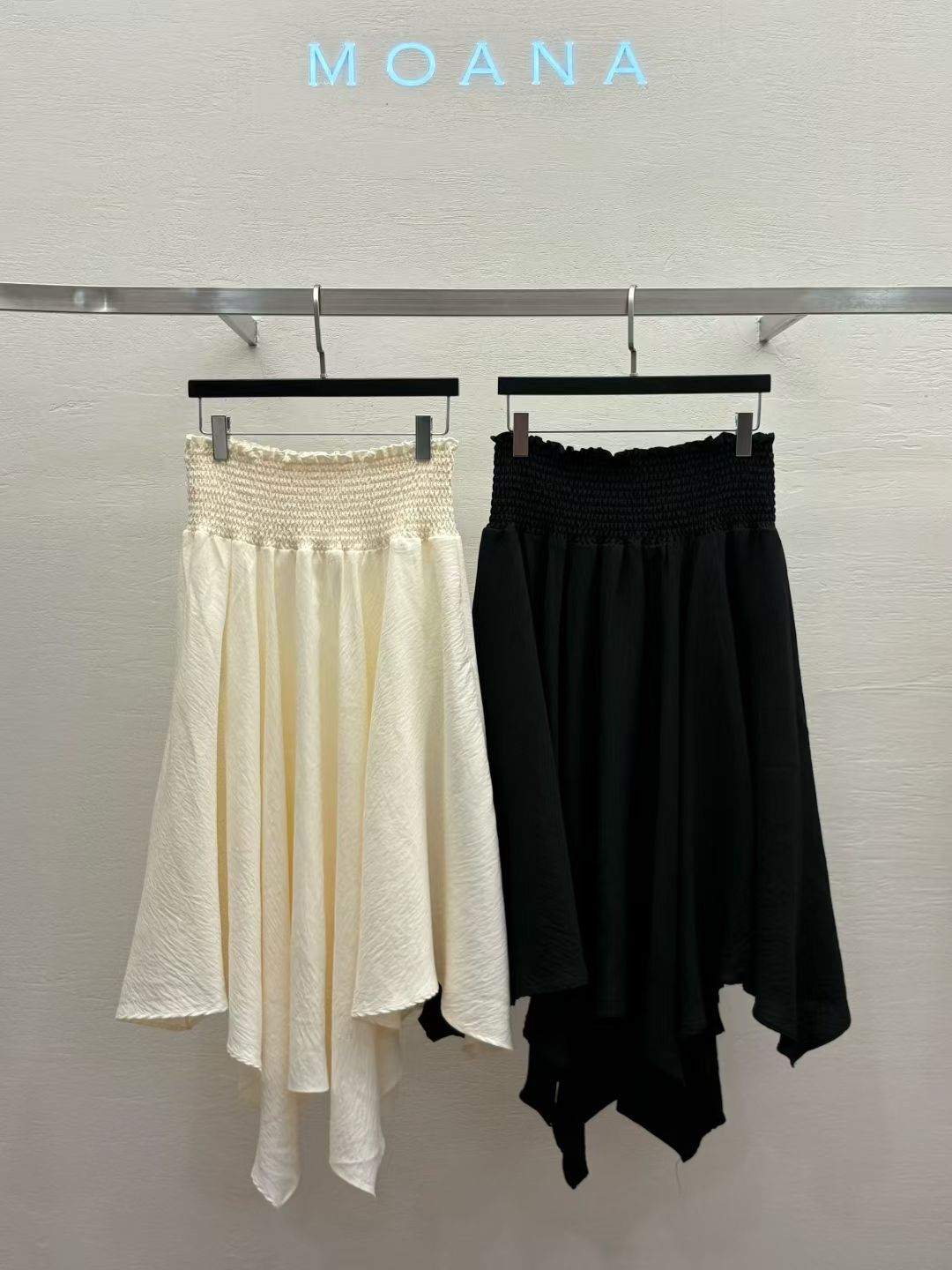 MK5013 粗橡筋邊不規則肌理感半裙