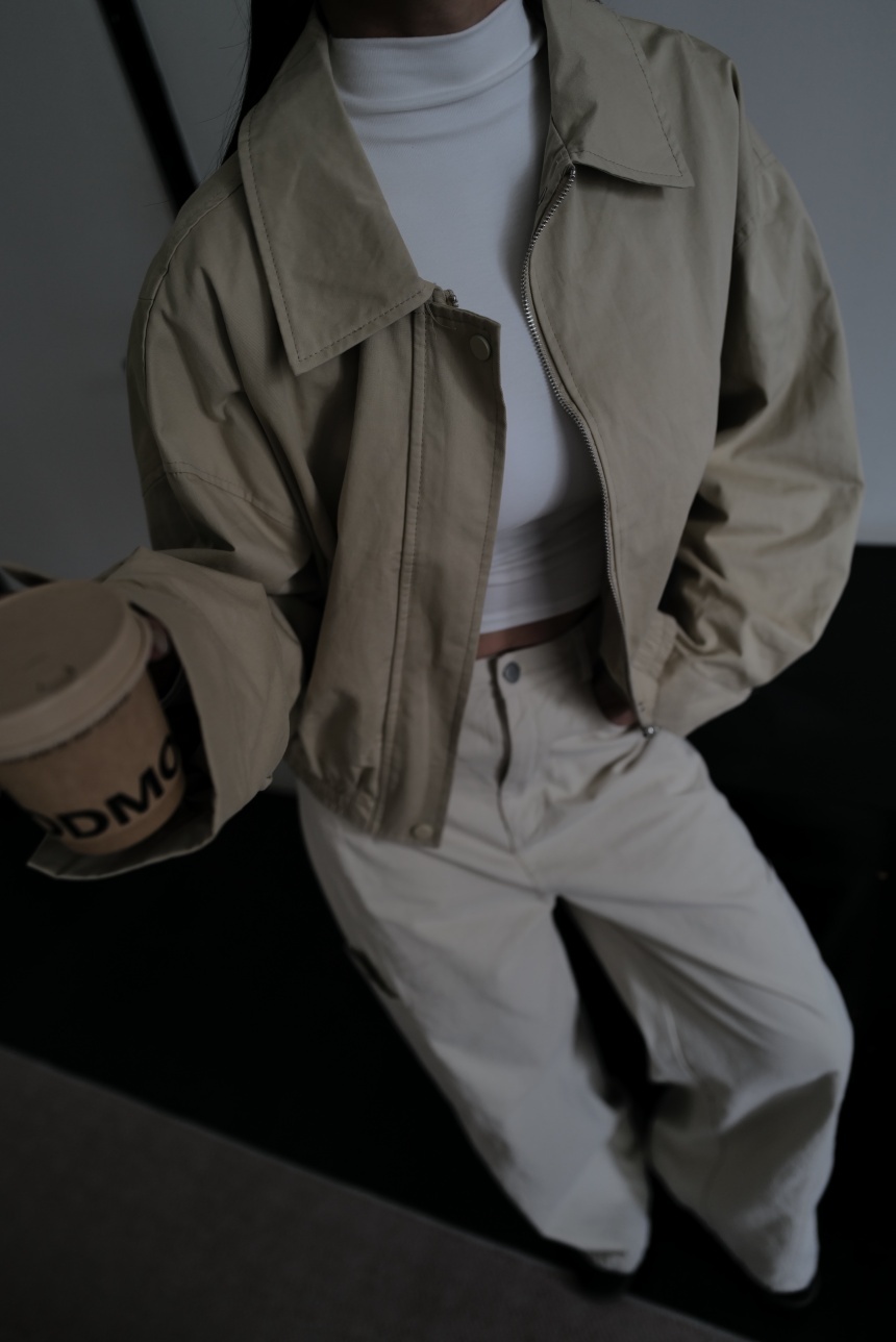 短版蓬袖翻領風衣小外套*2色