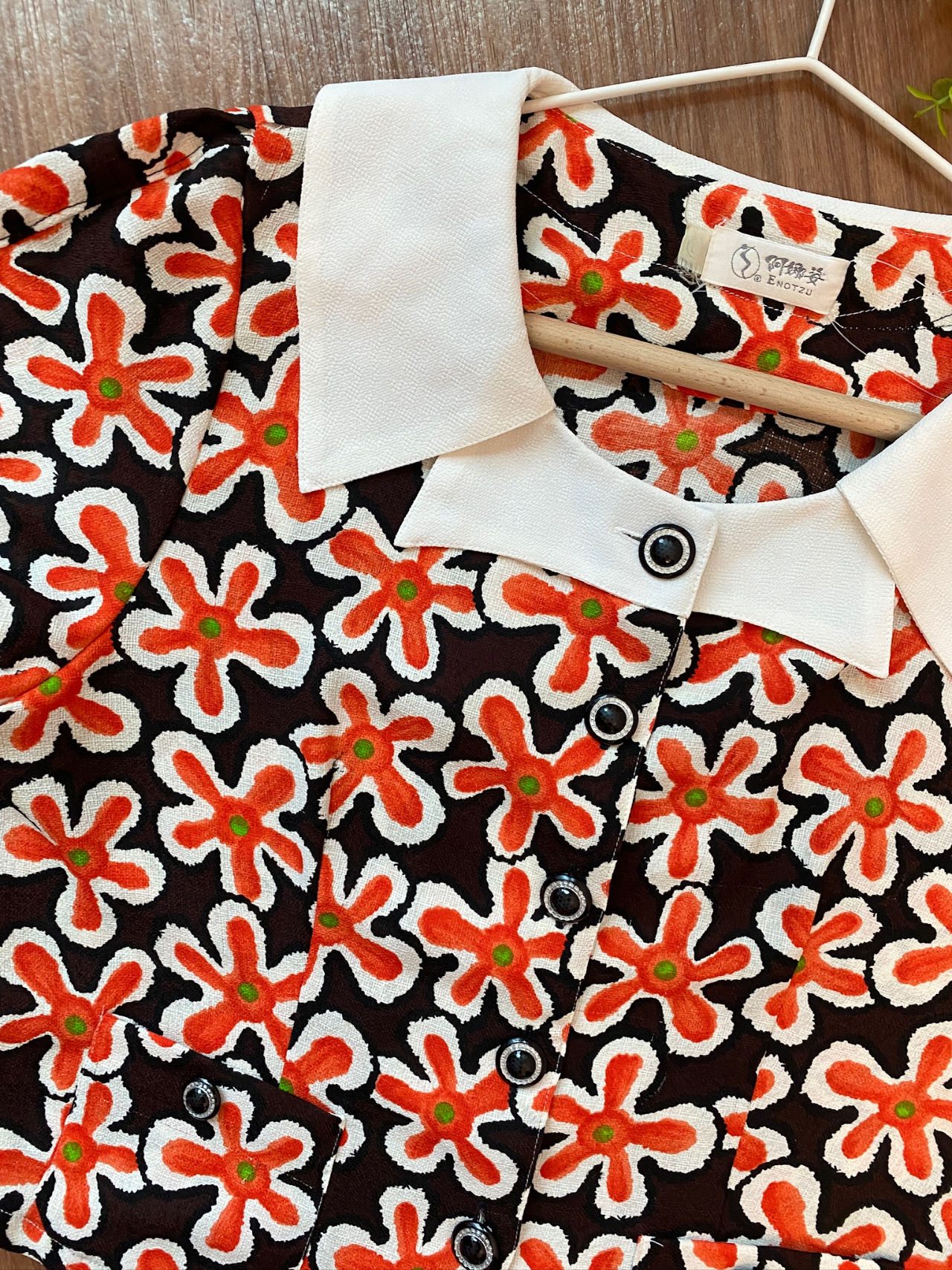 童趣感橙色花朵古著上衣