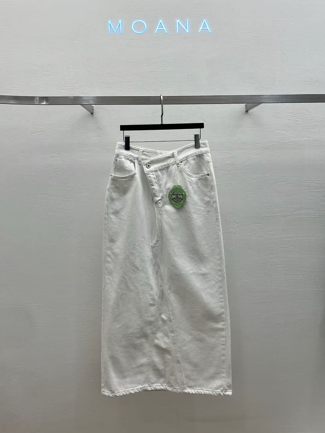 MK5024 斜側鈕扣造型白色牛仔裙(S/M/L)