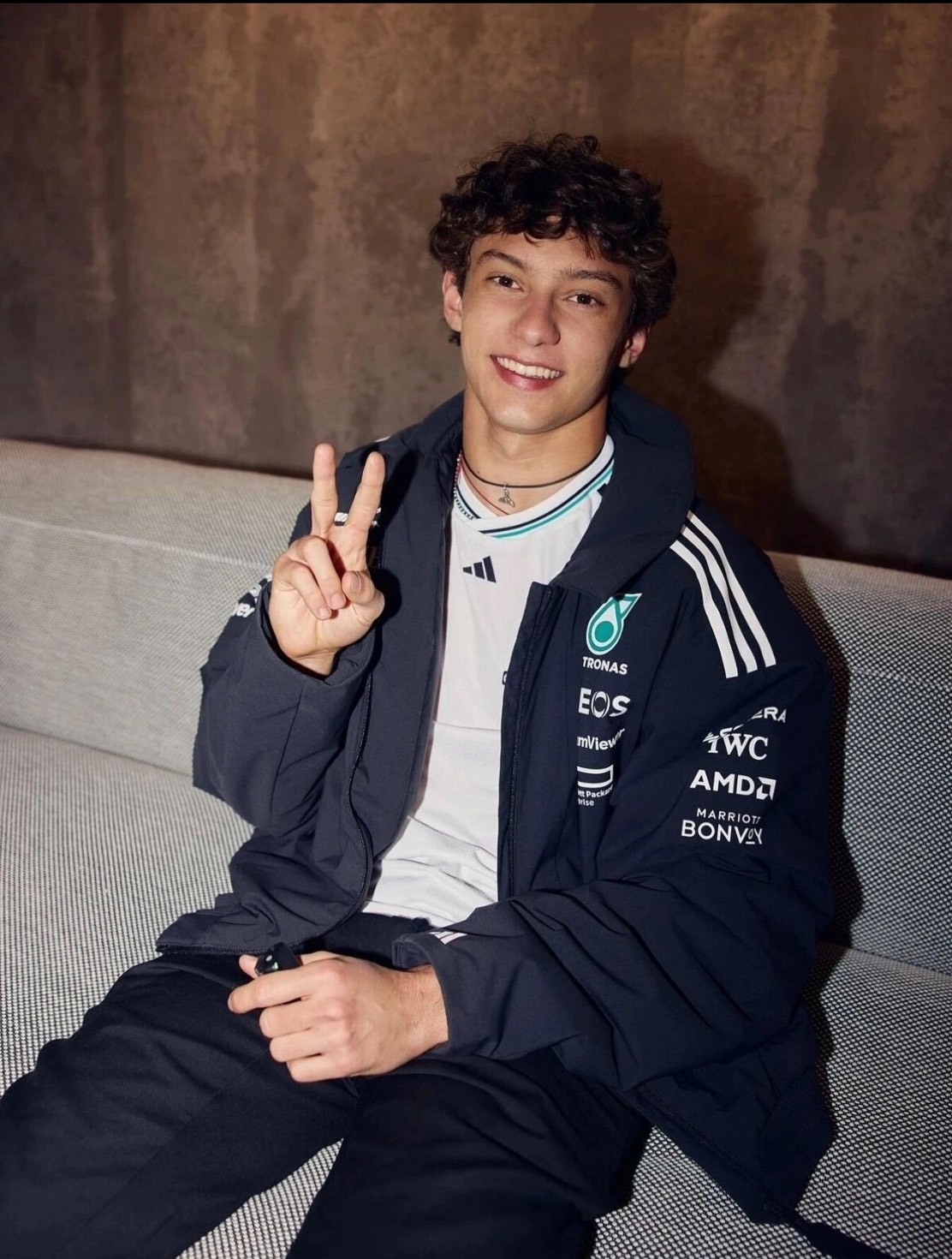 adidas x MERCEDES-AMG PETRONAS F1 聯名條紋寬鬆拉鍊夾克 男款 黑色 宋雨琦同款 JX0748