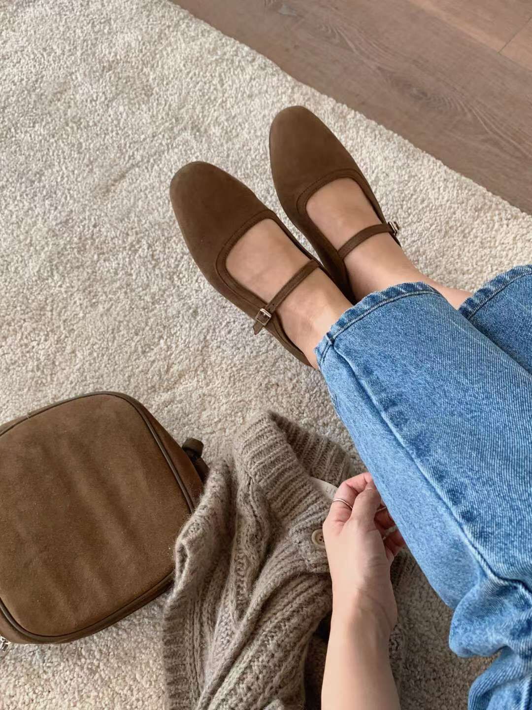 簡約搭帶平底鞋