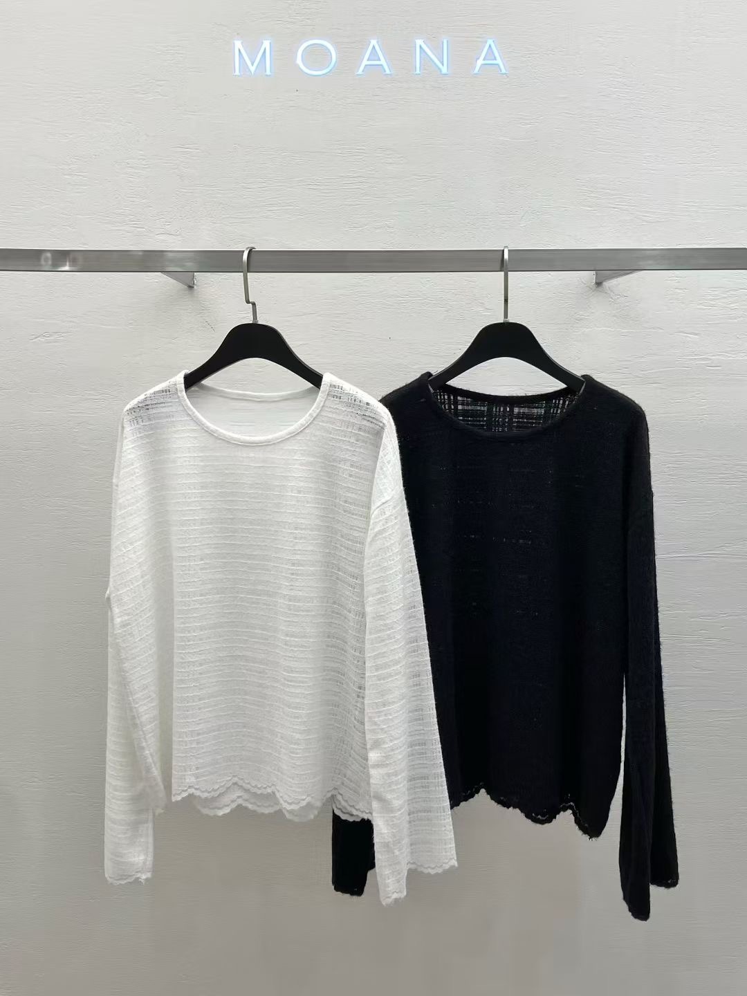 MK5032 暗織紋質感花邊圓領上衣