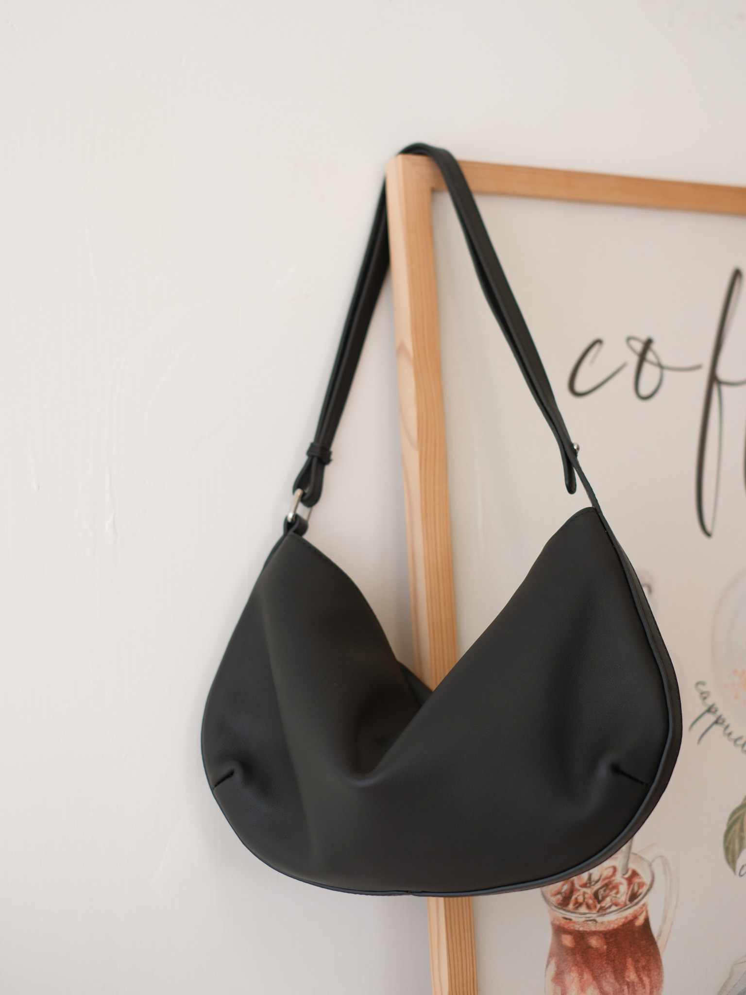 高質感磁石開合hobo bag (黑/深棕)