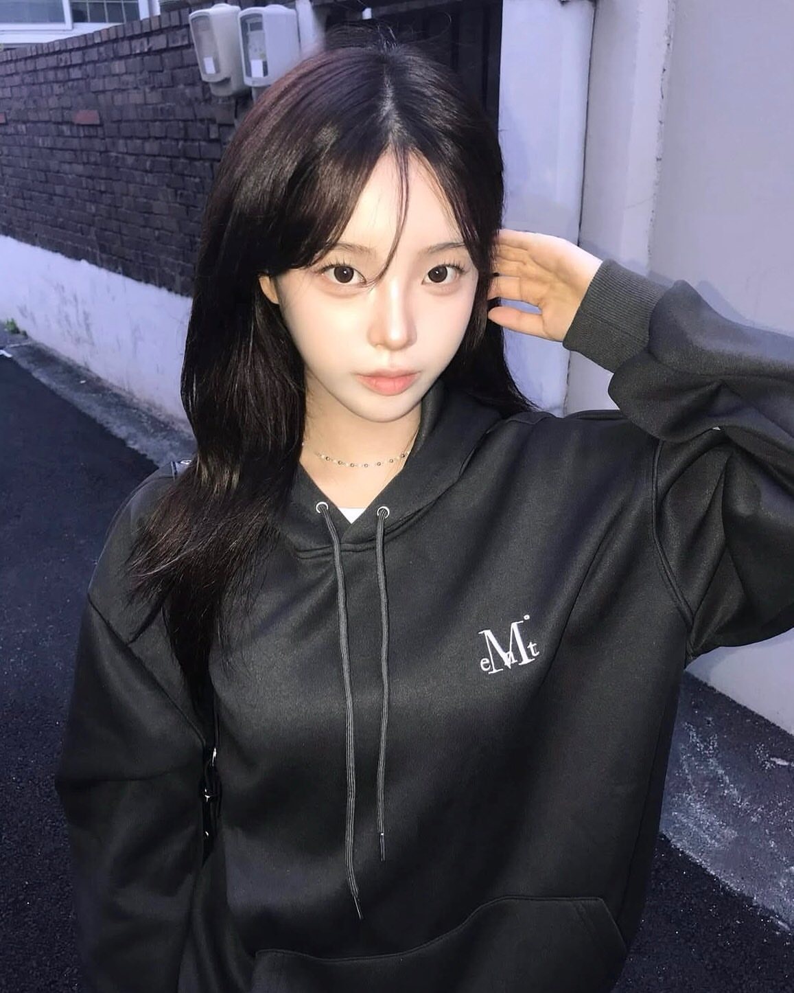 【現貨】韓國代購 MUCENT 經典 刺繡 Logo 帽Tee 多色可選