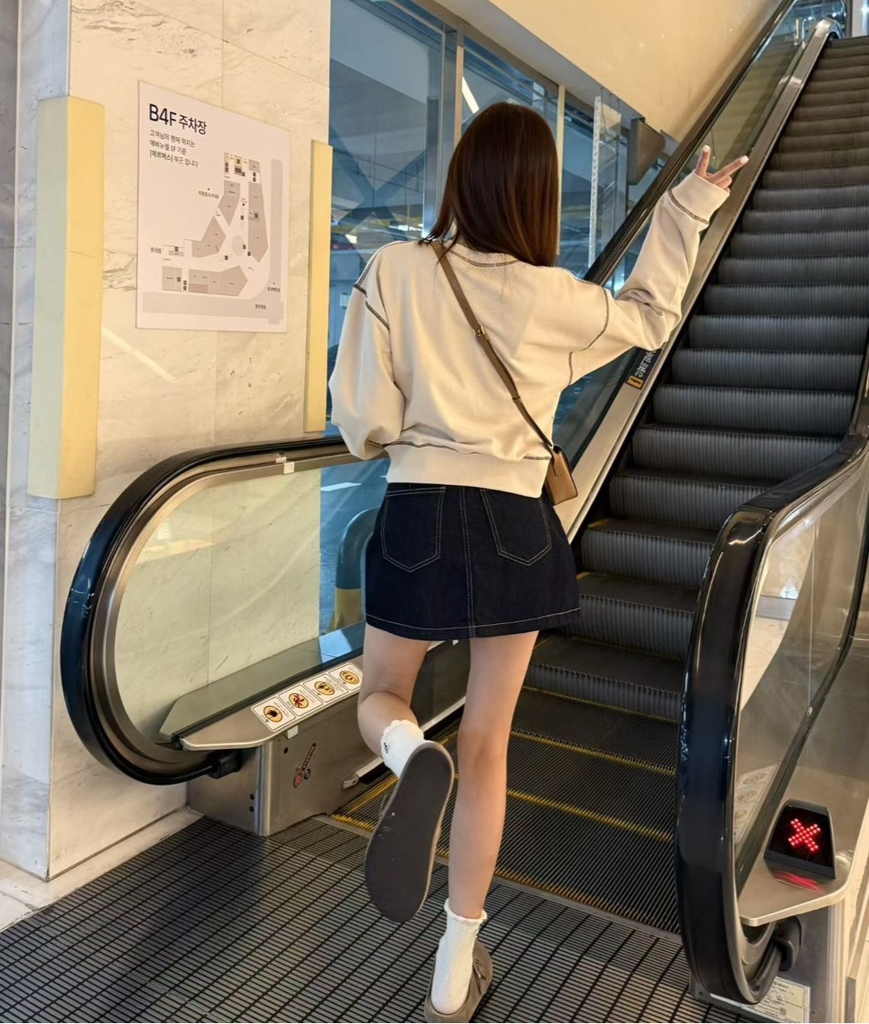 深藍側釦短裙(內安全褲)