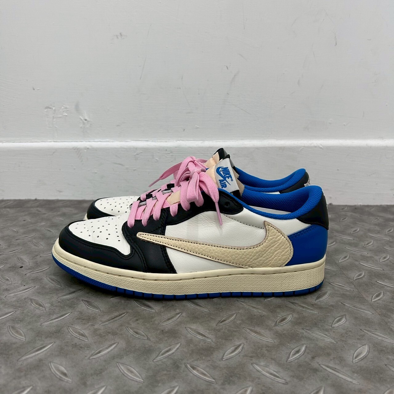 Fragment x Travis Scott x Air Jordan 1 LOW SIZE 24.5CM