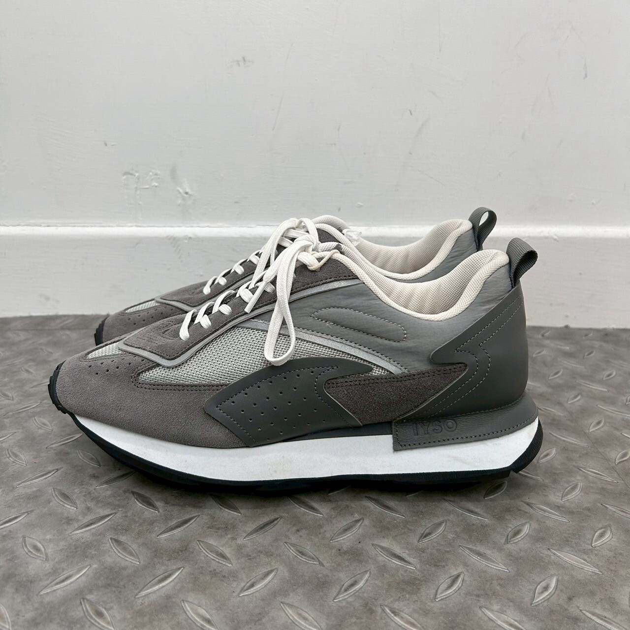 IYSO Uranus SIZE 28CM