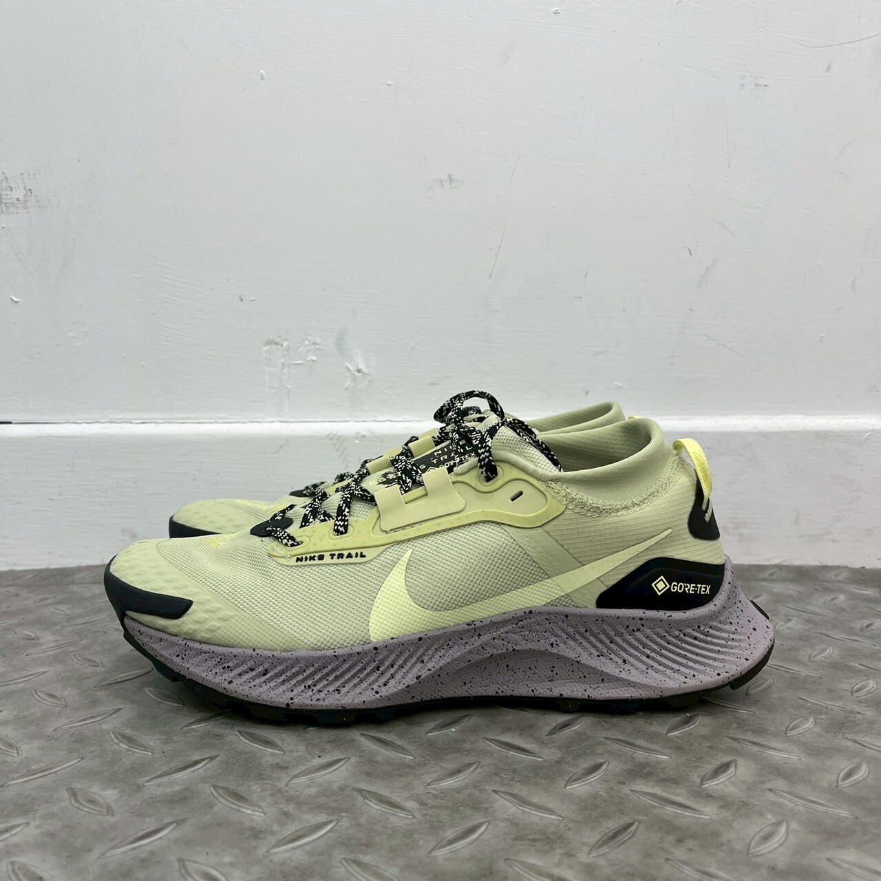 NIKE PEGASUS TRAIL 3 GORE-TEX "OLIVE AURA" SIZE 25.5CM