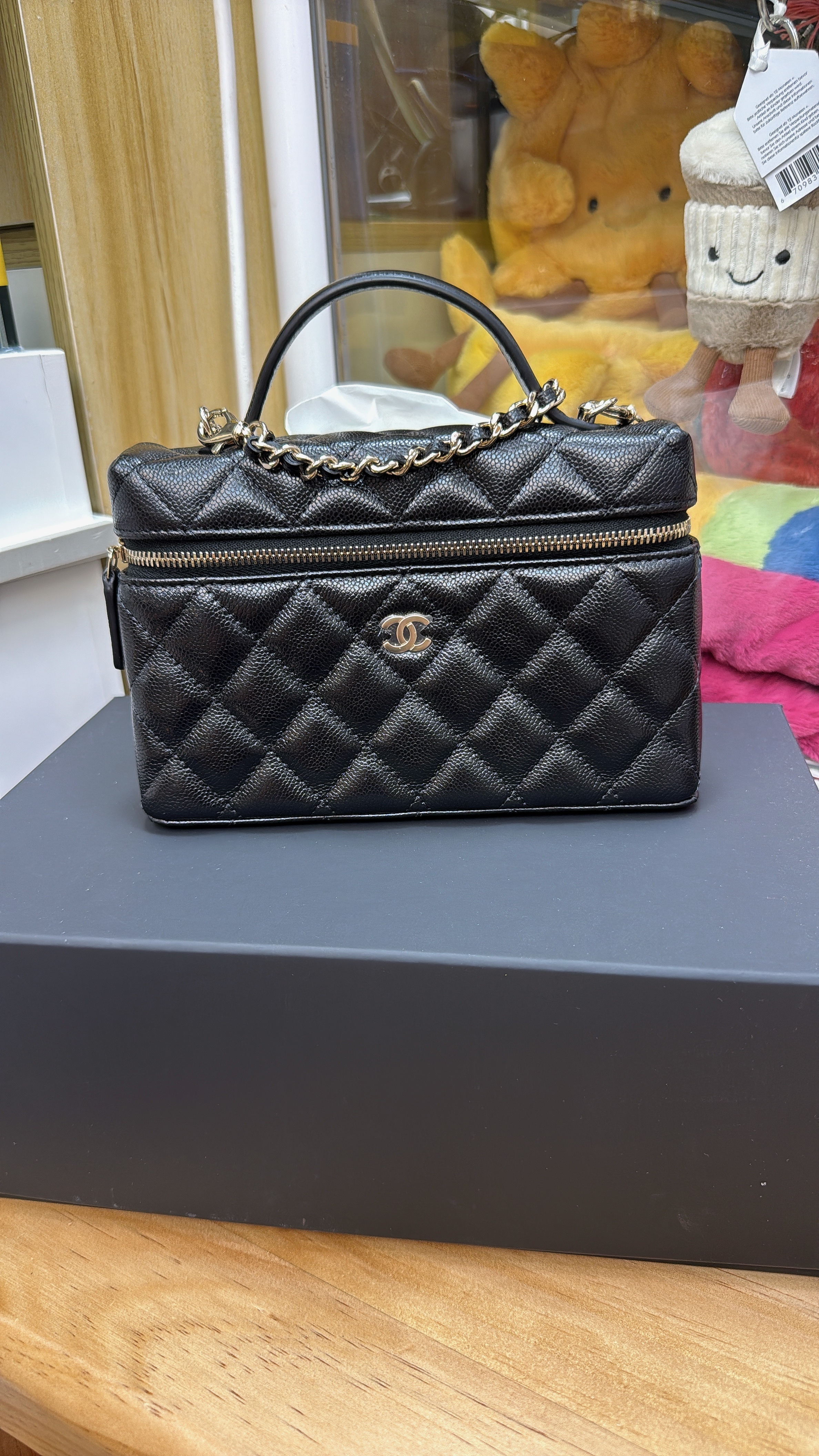 Chanel vanity 黑金牛皮