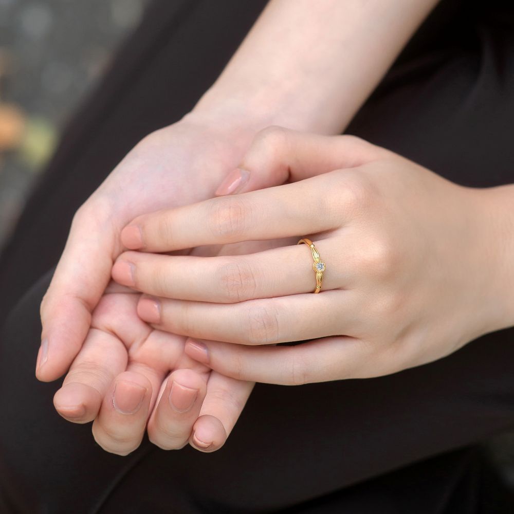 鑽石18K裝飾戒指 羅馬式風格