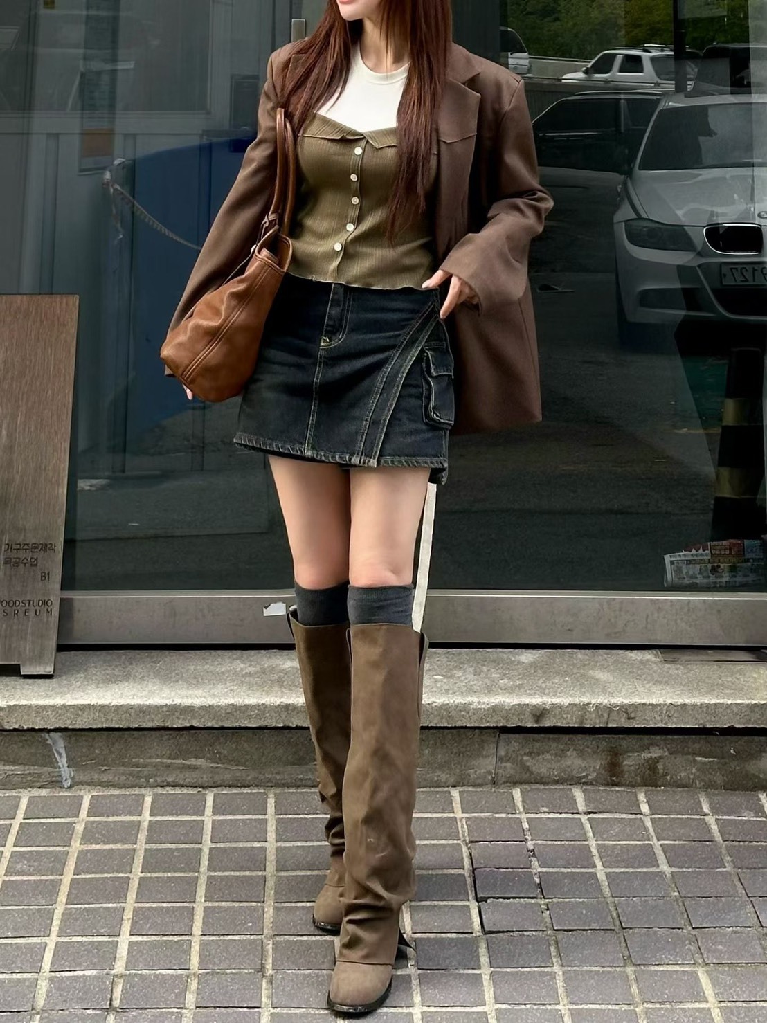 側口袋設計深色褲裙