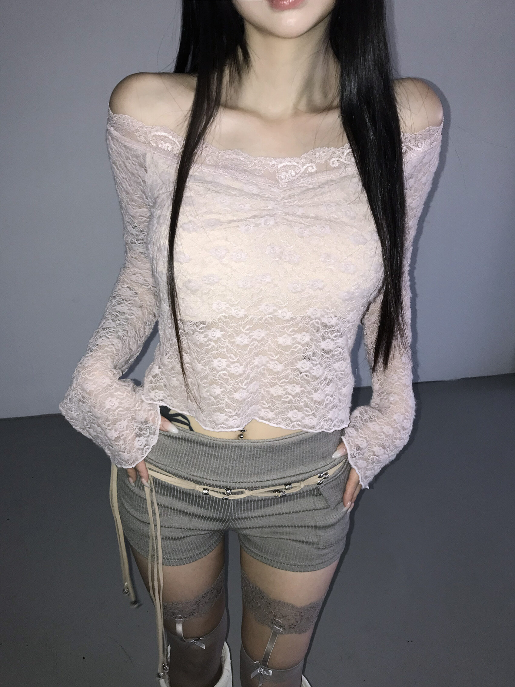 【代購】THEAIRTOWN amelia off lace bl 一字領 蕾絲 露肩 長袖 上衣