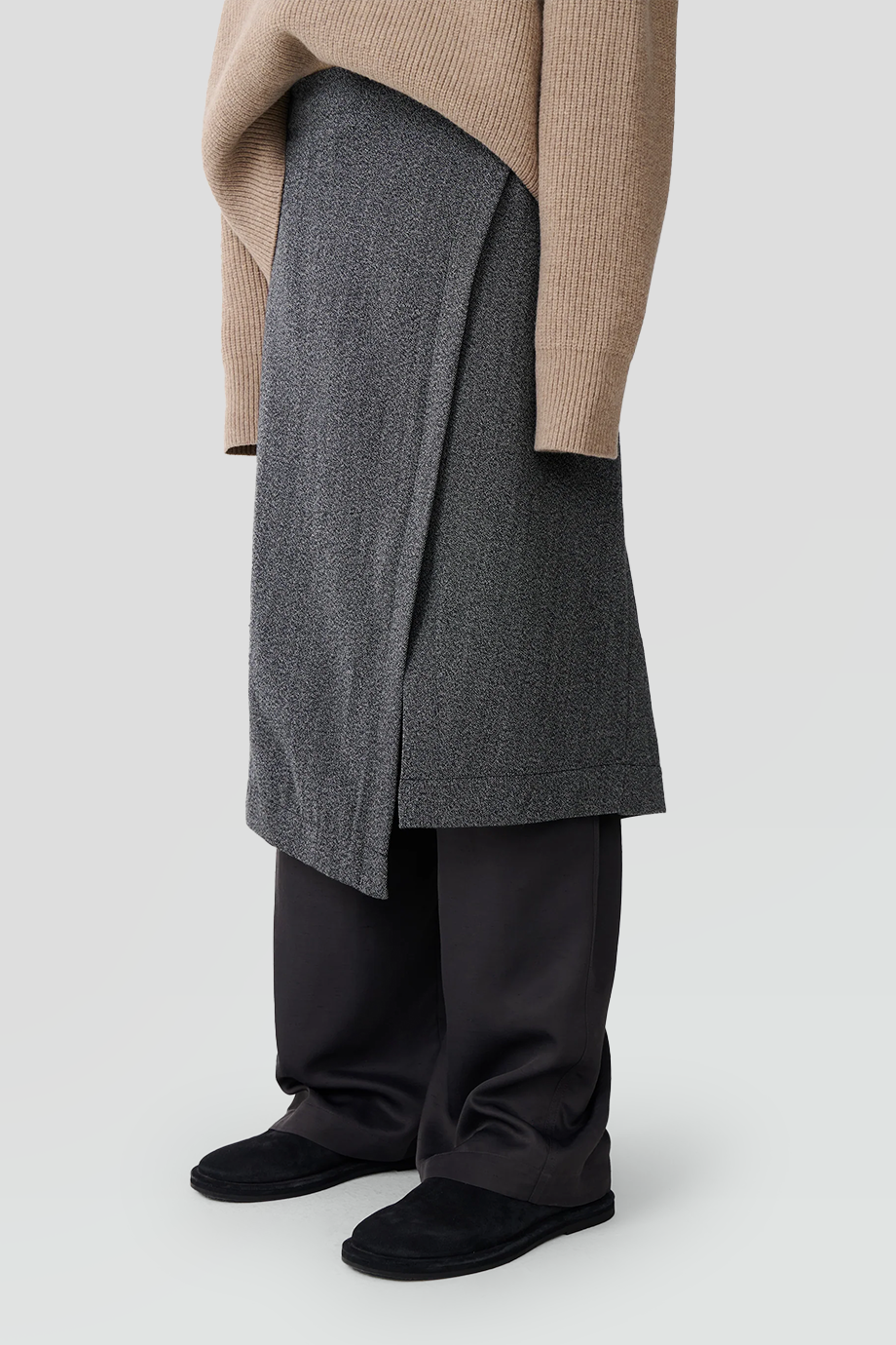 Studio Nicholson｜LERRYN 不對稱裹身式開衩長裙