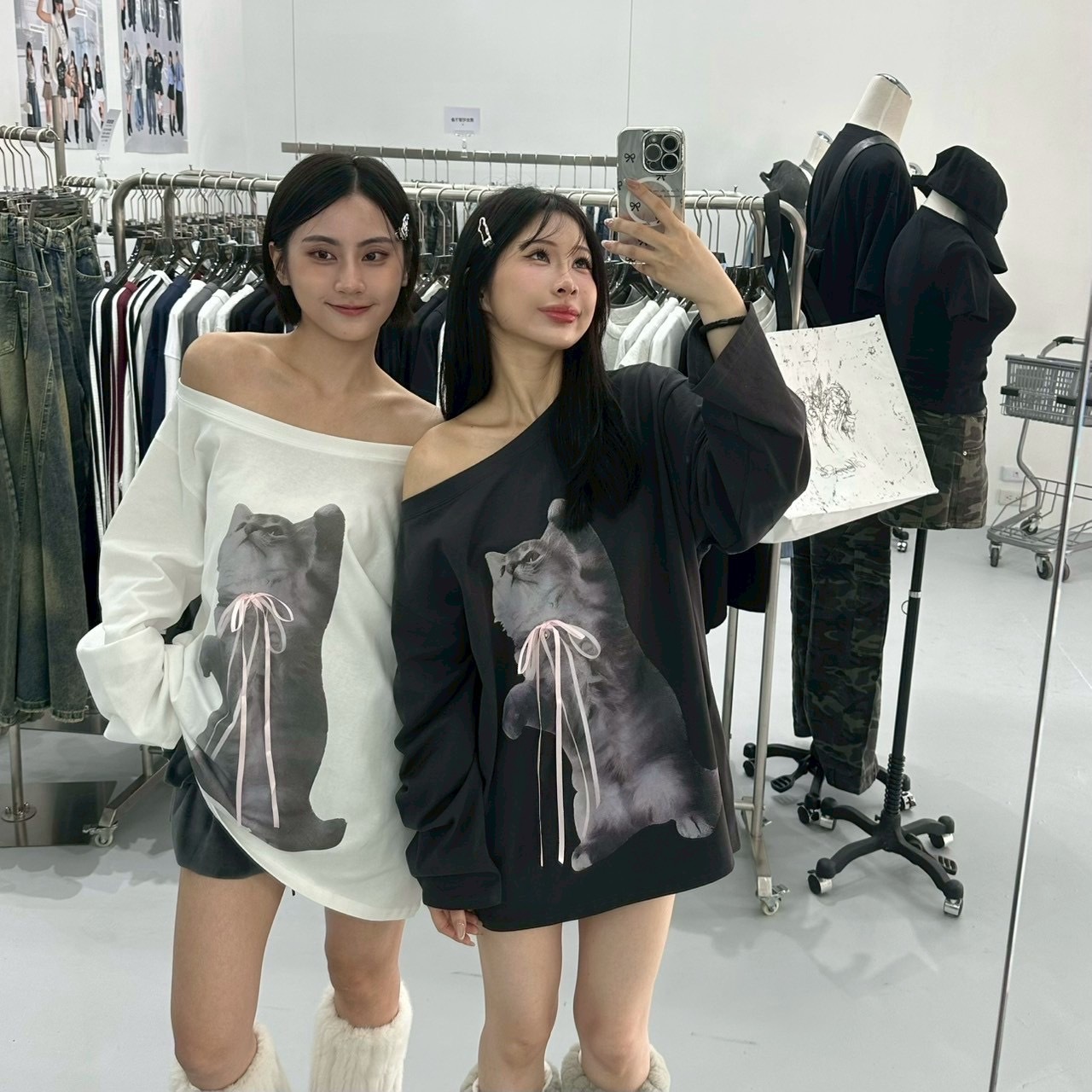 緞帶小貓斜領長tee