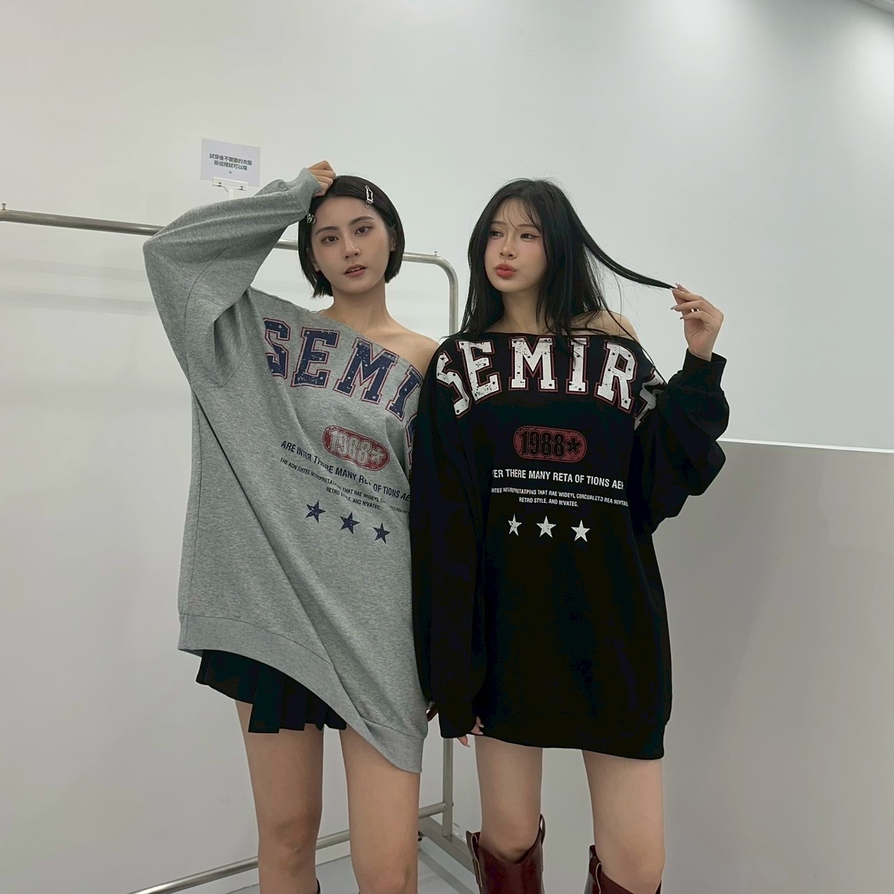 校園年代感斜領大學tee