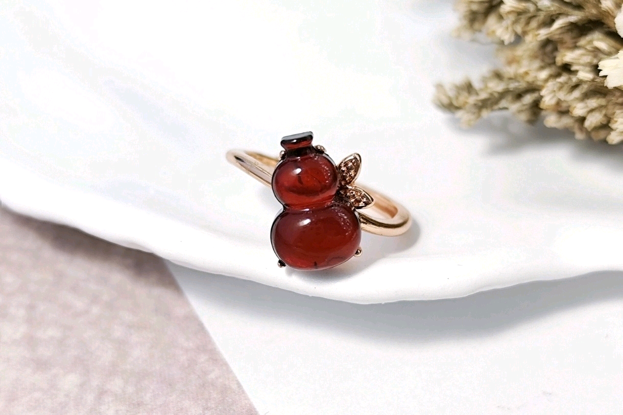KKYO073113     琥珀葫芦戒指