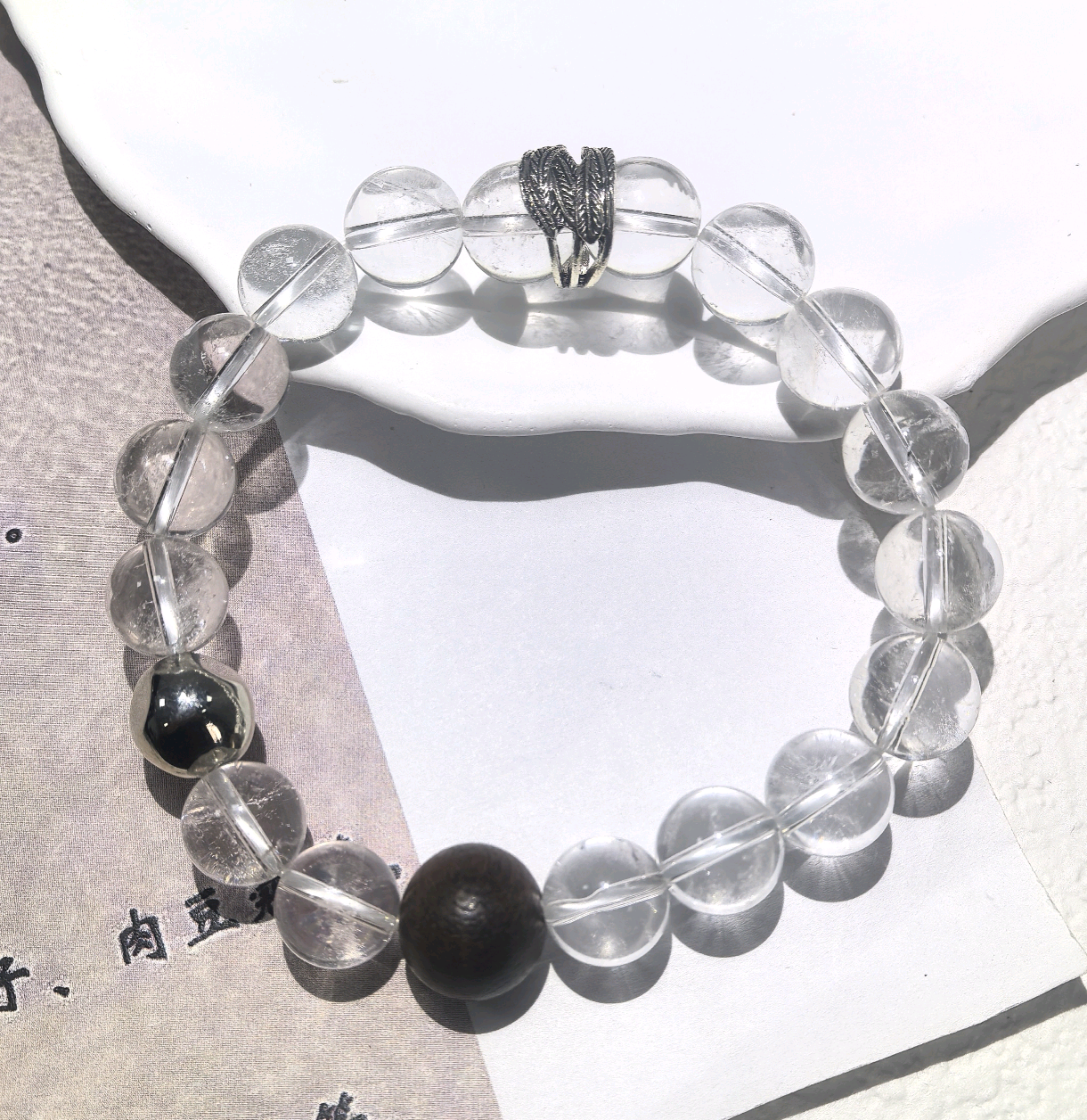 KKYOH14S124      沉香水晶手串