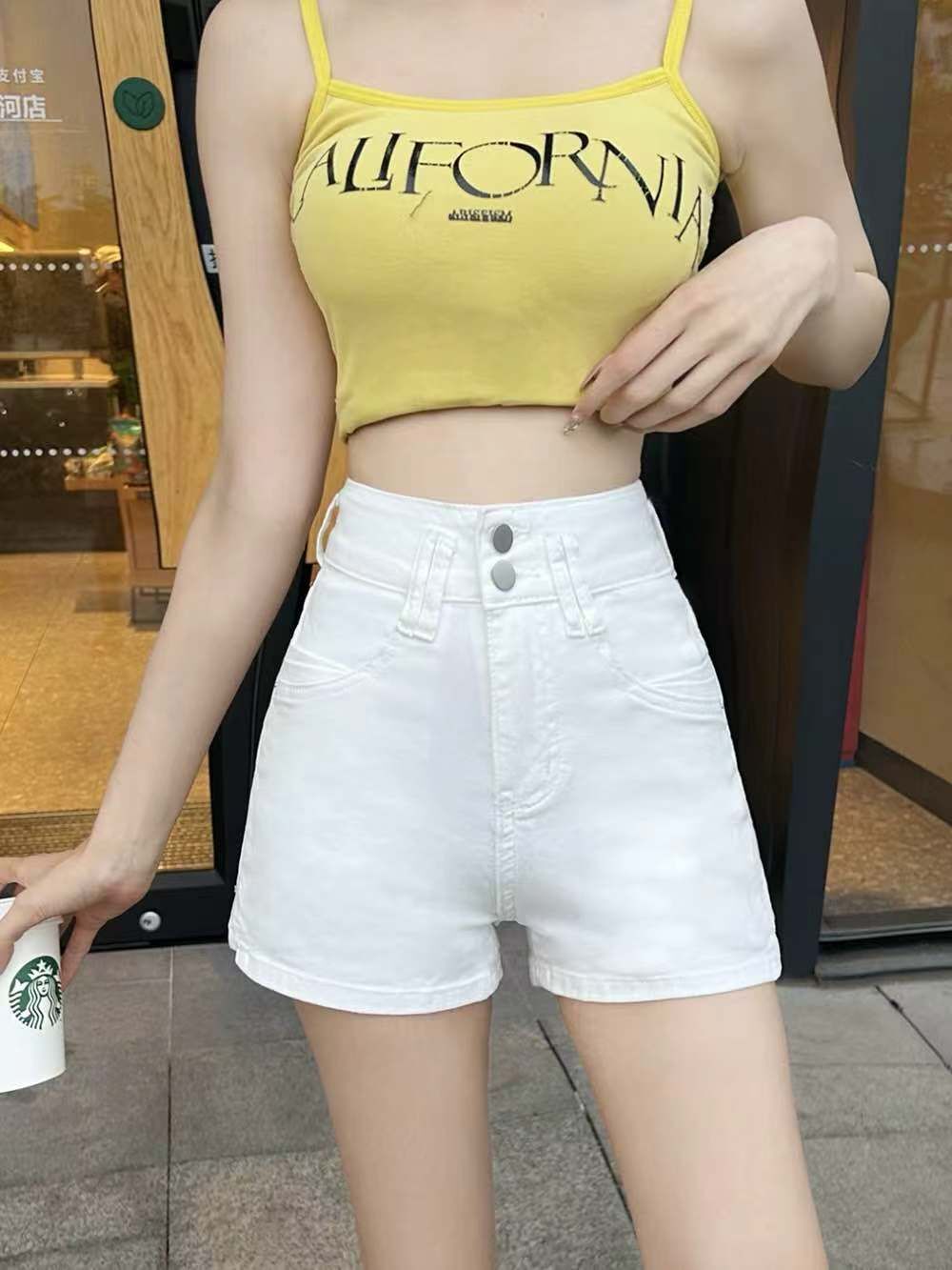 雙釦側造型牛仔短褲 3582