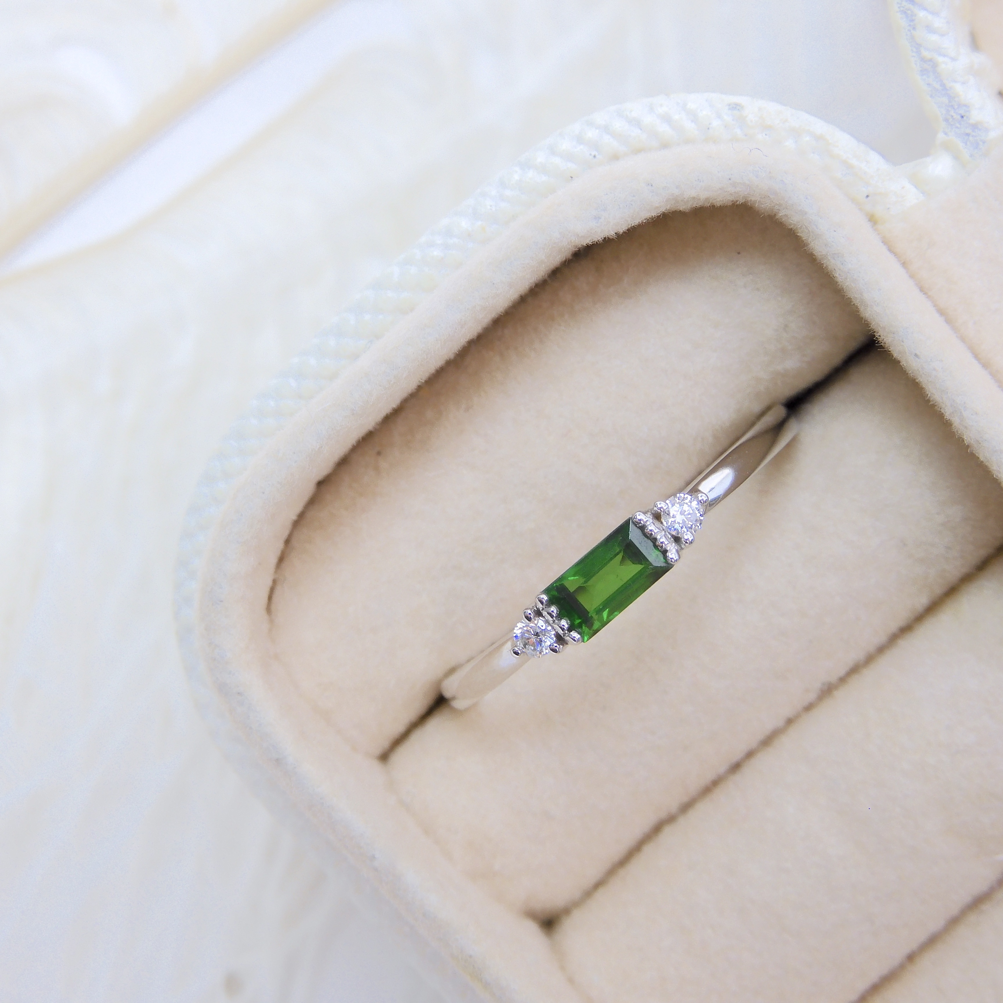 18K金 0.26ct 沙弗萊石戒指