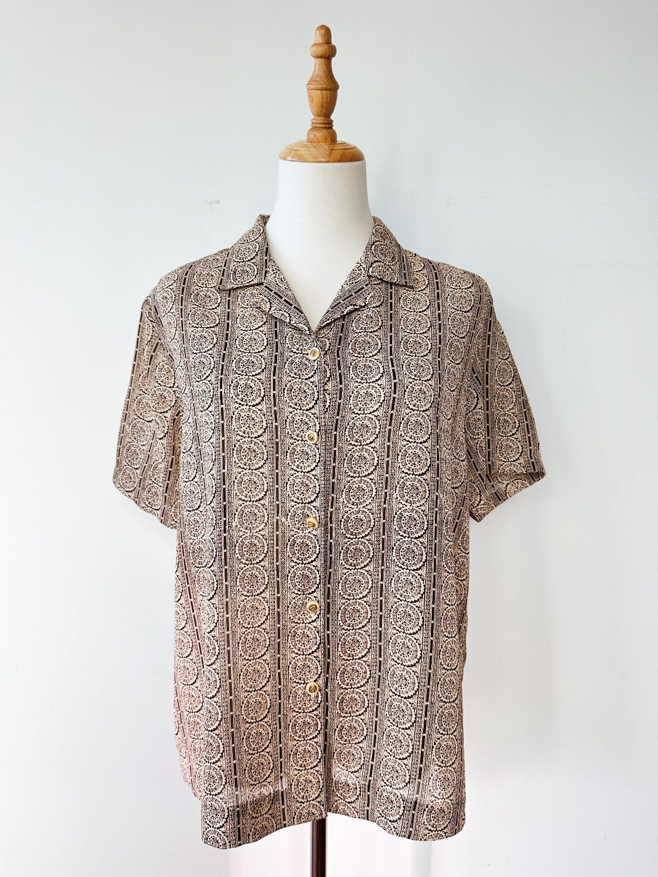 啡色復古圖騰古著上衣