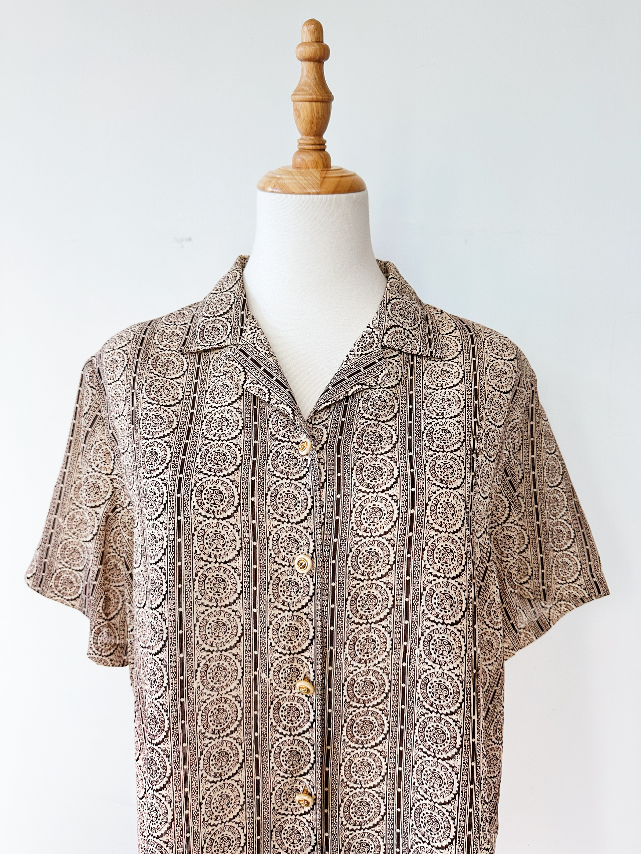 啡色復古圖騰古著上衣