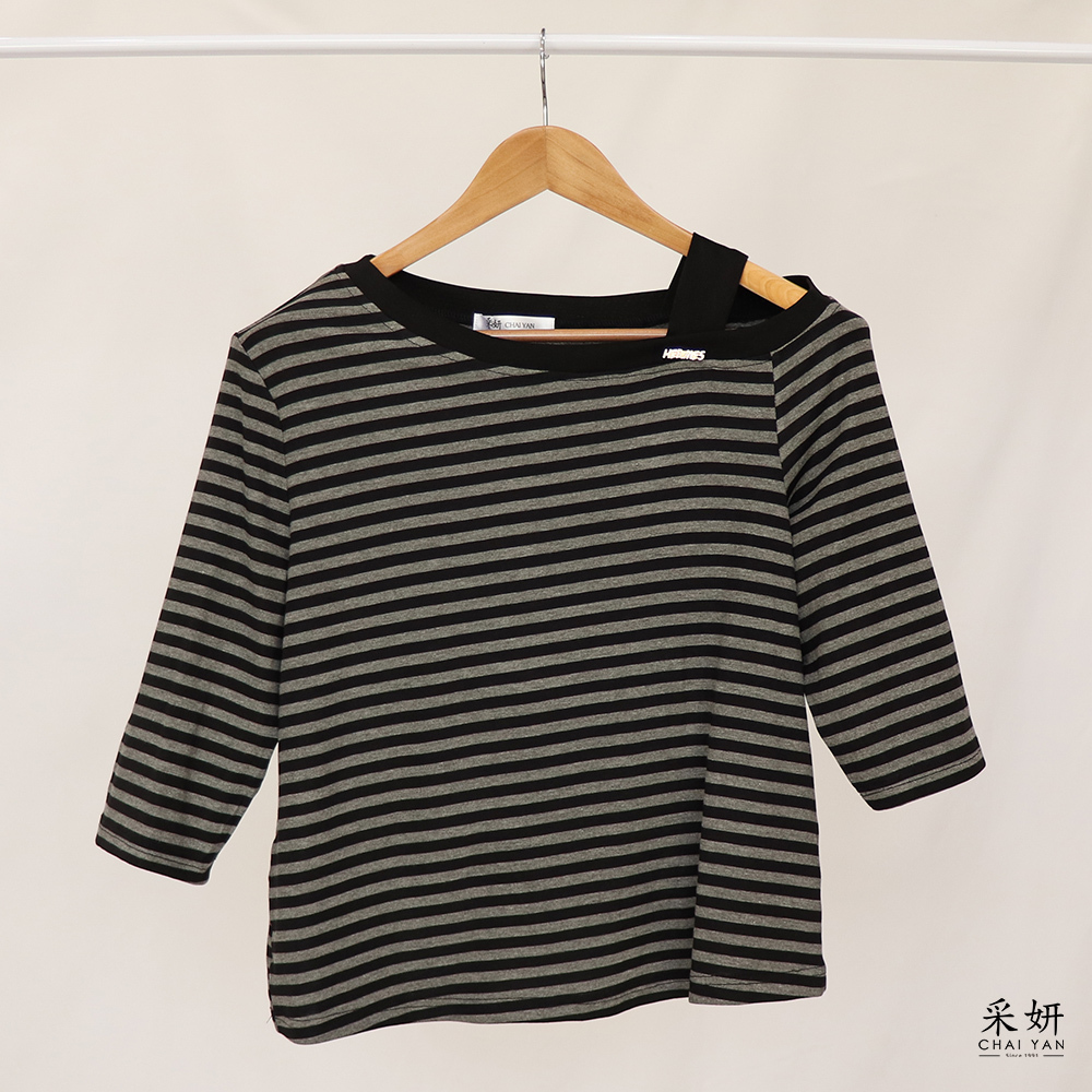 條紋字母水鑽別針斜肩半袖上衣