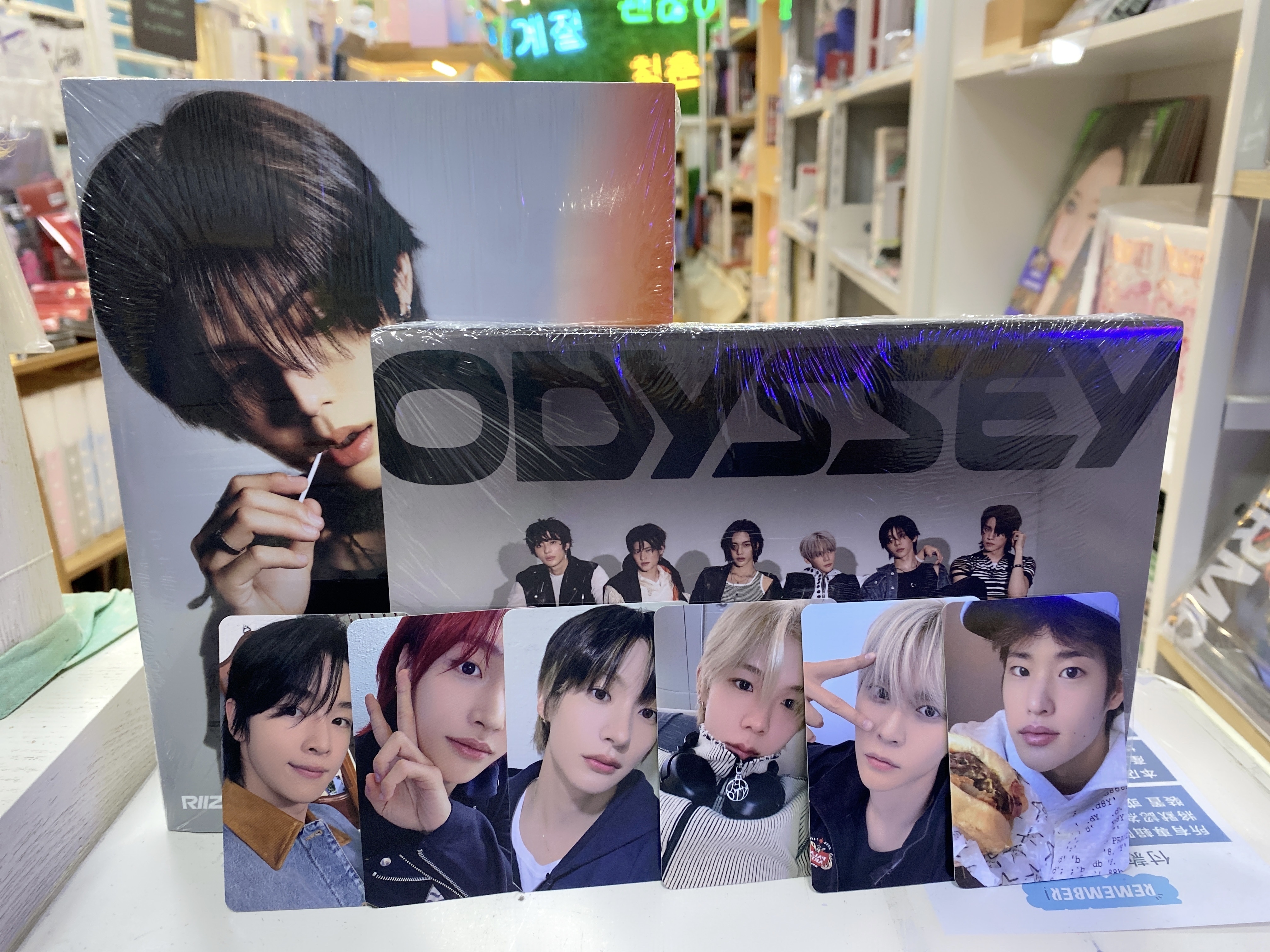 Riize Odyssey album Photo book ver (random)