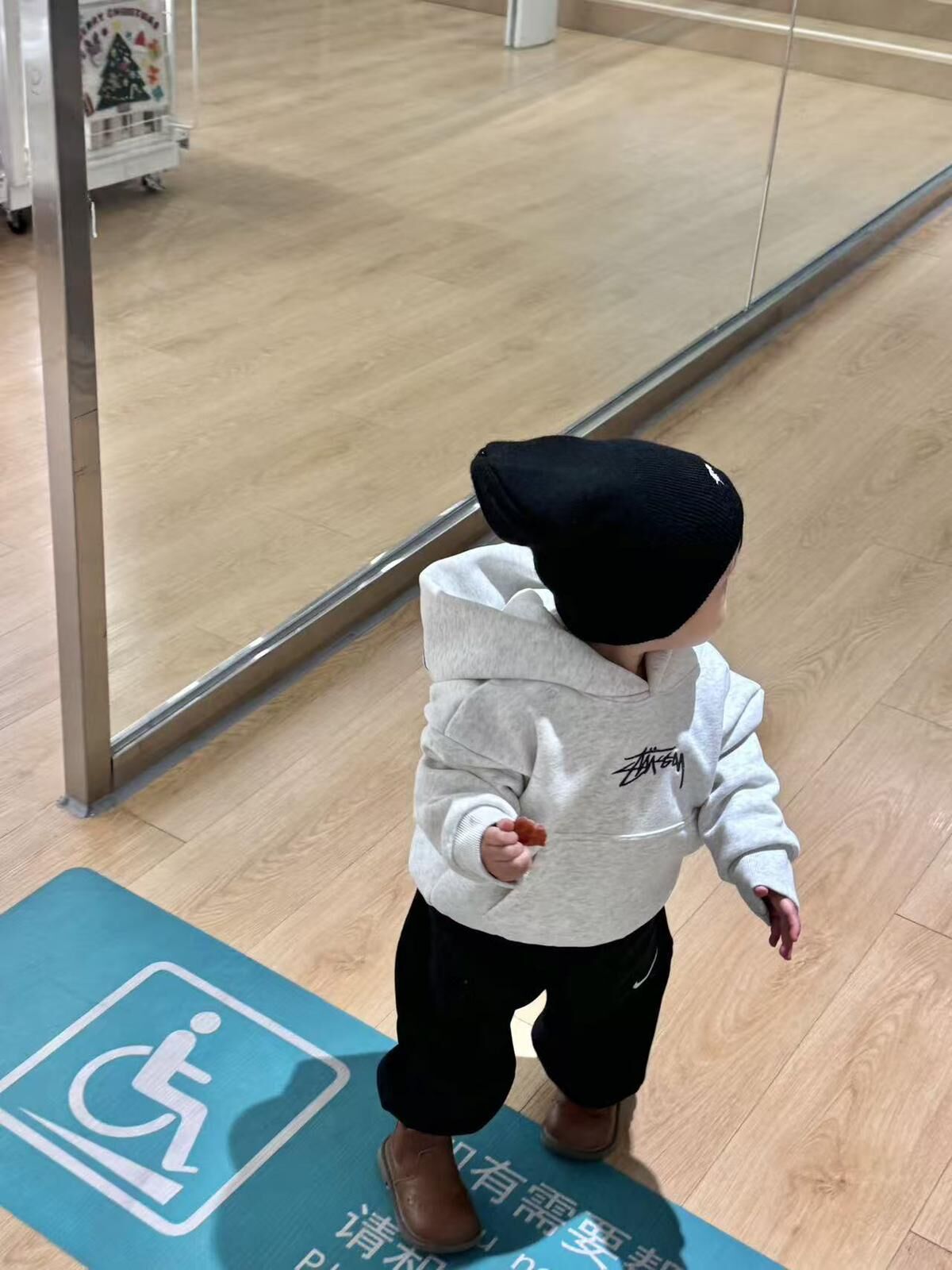 廠單 Stussy首爾限定白花灰色親子裝