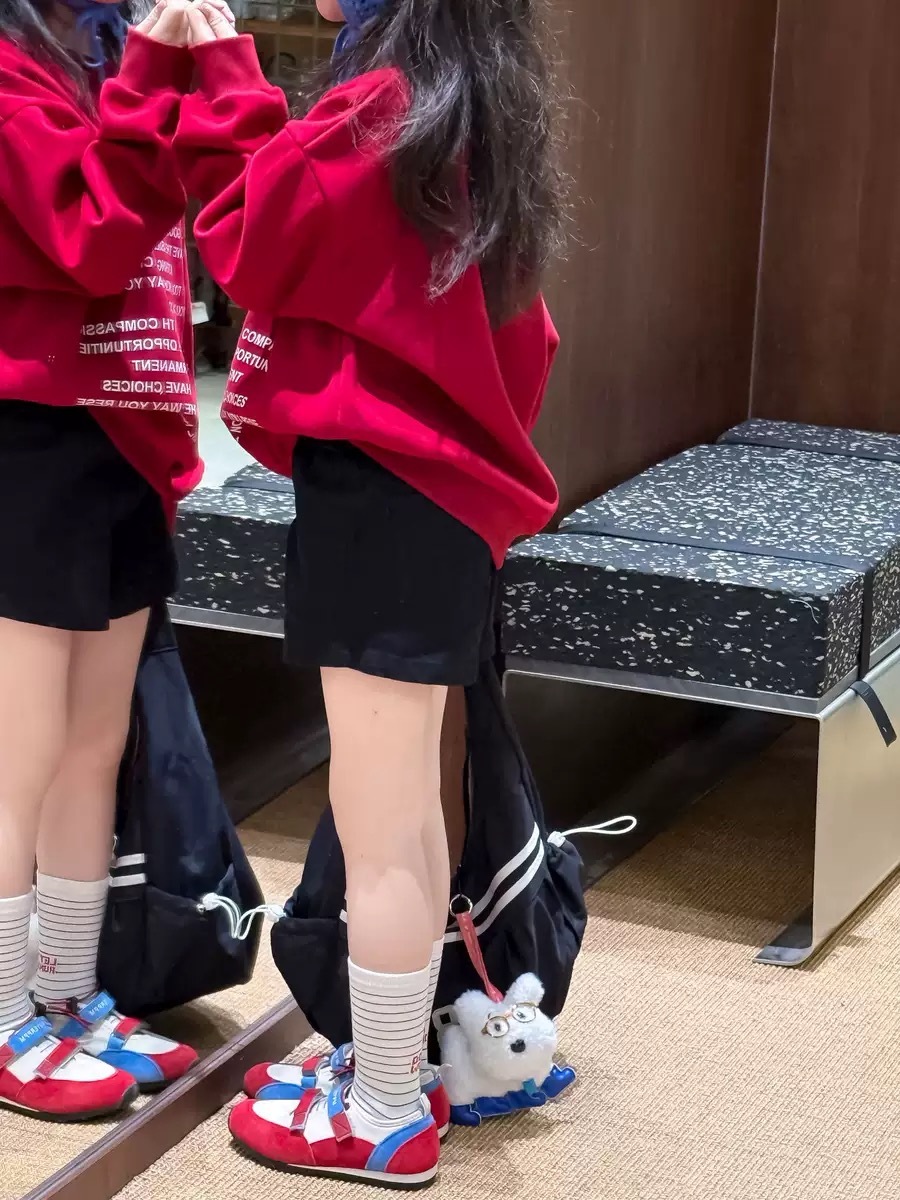 百搭斜紋黑色短褲