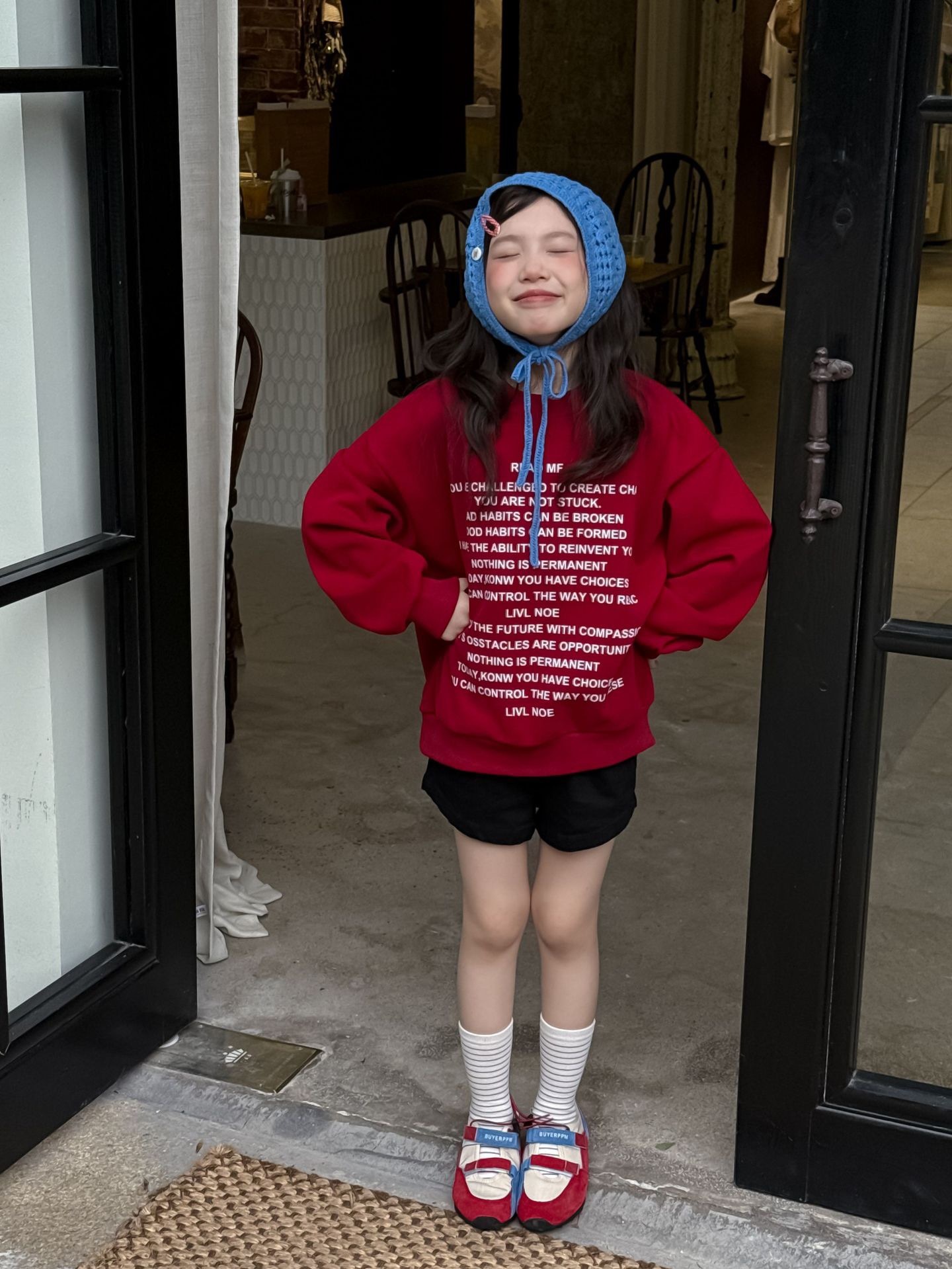 男女寶都可以寬鬆字母上衣