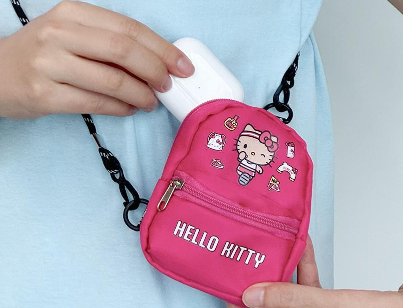 【代購】Olive Young x Sanrio 聯名 三麗鷗 曬黑 Kitty 斜背小包 收納包 小包