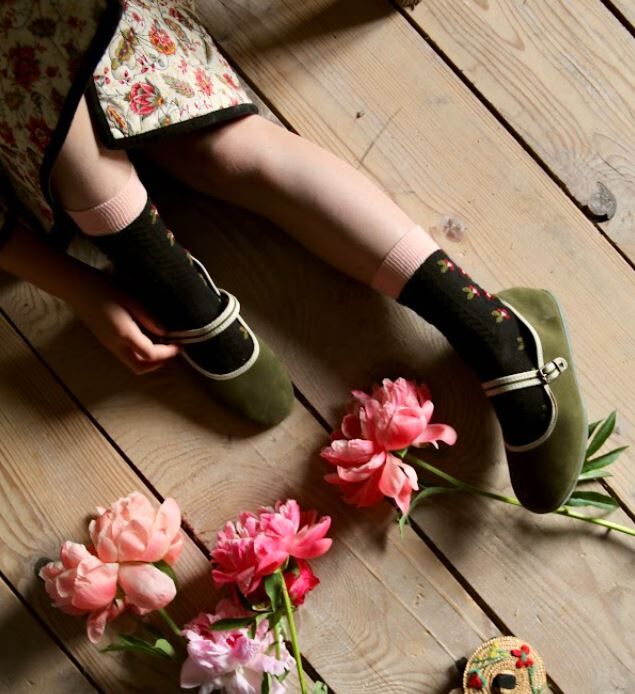 BONJOUR DIARY 浮雕花襪和髮圈  pink/black socks & matching hair knot