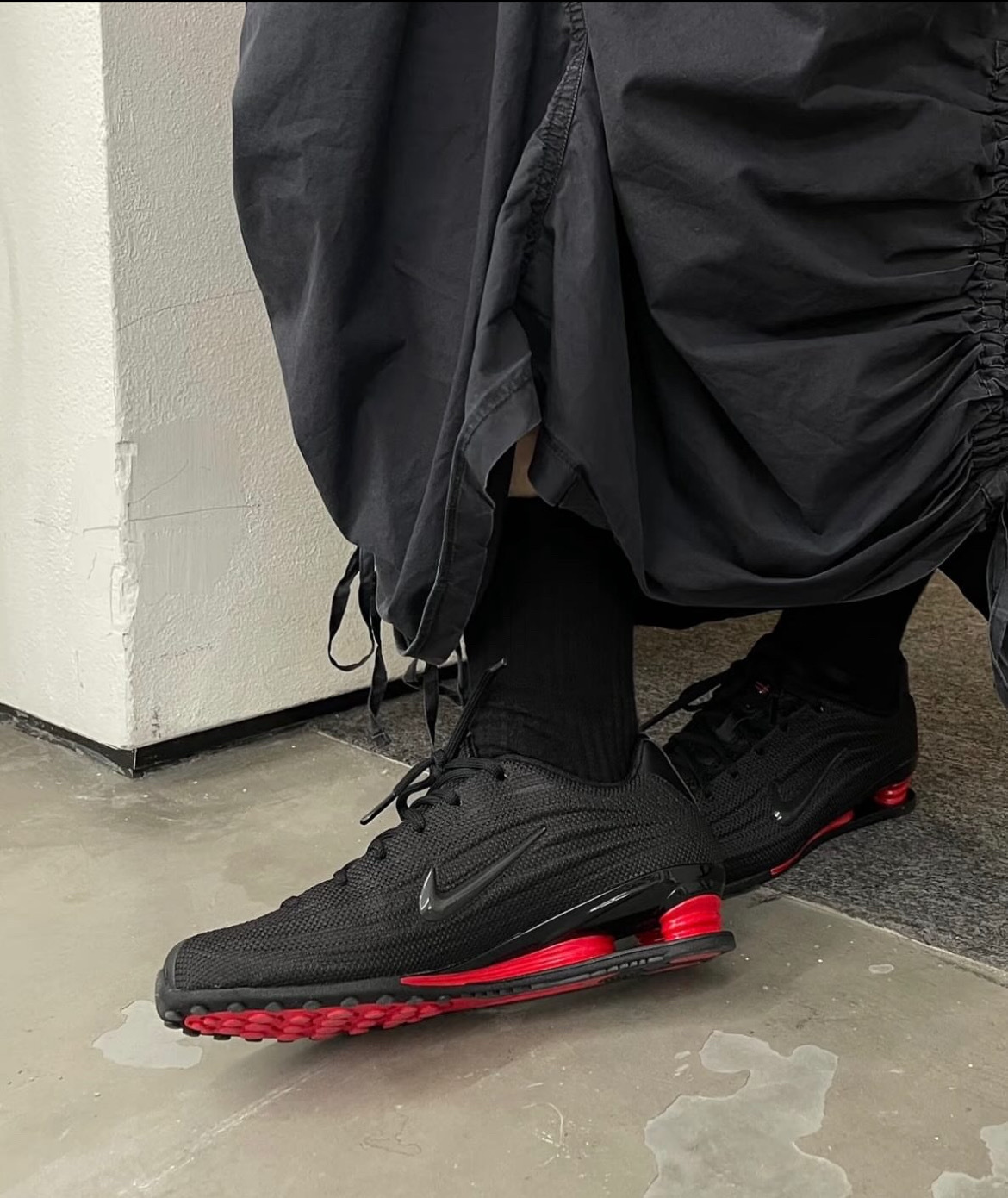 女鞋 NIKE W SHOX Z 黑紅 氣墊 緩震 復古 彈簧鞋 運動鞋【HQ7540-002】KARINA同款