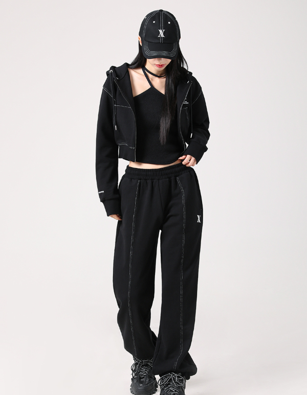 【代購】AVANDRESS LOGO CROP HOOD ZIP-UP & PANTS B LACK STITCH 棉套裝 拉鍊外套 連帽外套 棉外套 棉褲 黑色套裝 休閒套裝 套裝 運動套裝 休閒 拉鍊