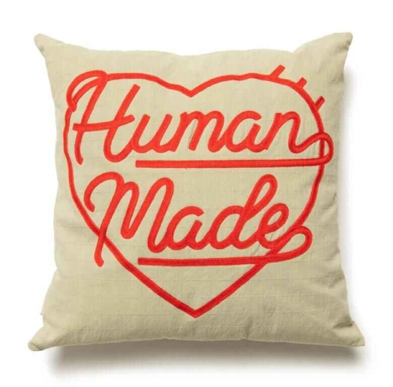 HUMAN MADE HEART EMBROIDERED CUSHION HM22GD054